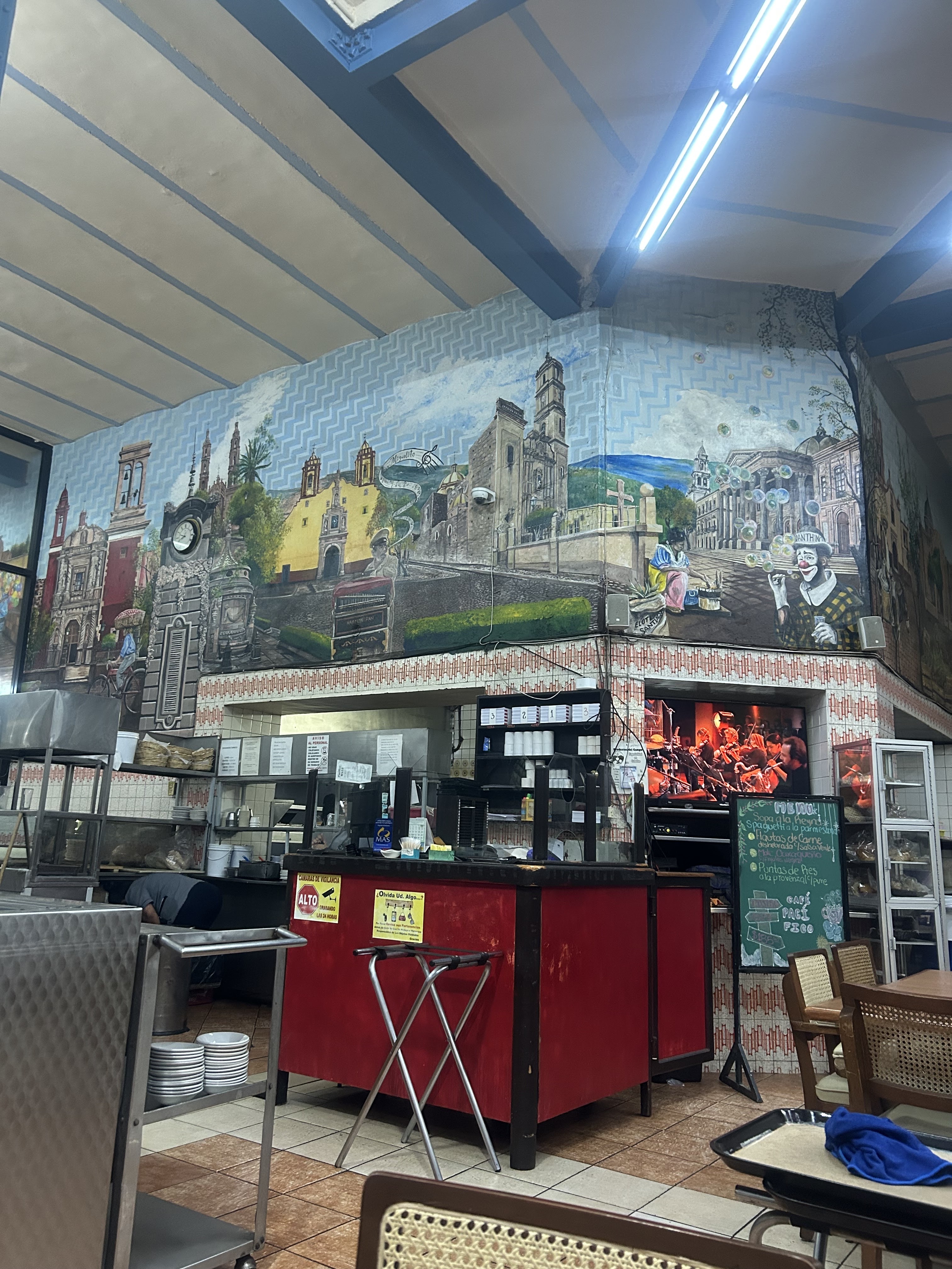 Cafeteria And Restaurant El Pacifico image 8