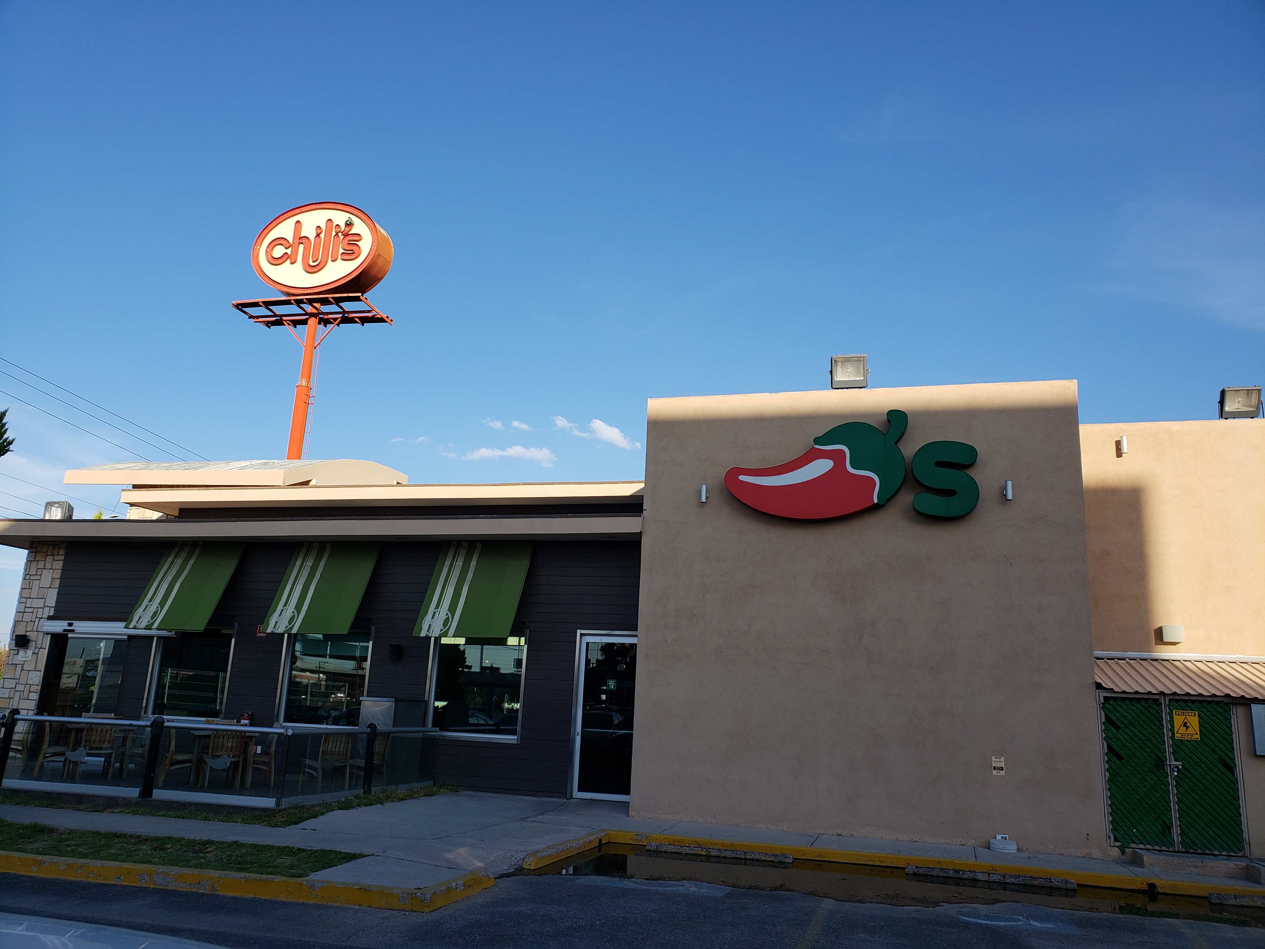 Chili's Restaurant image 1
