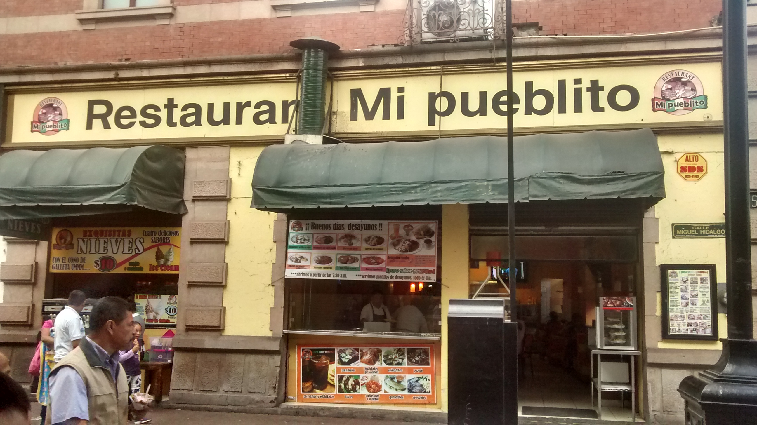 Restaurant Pueblito Mexicano image 1