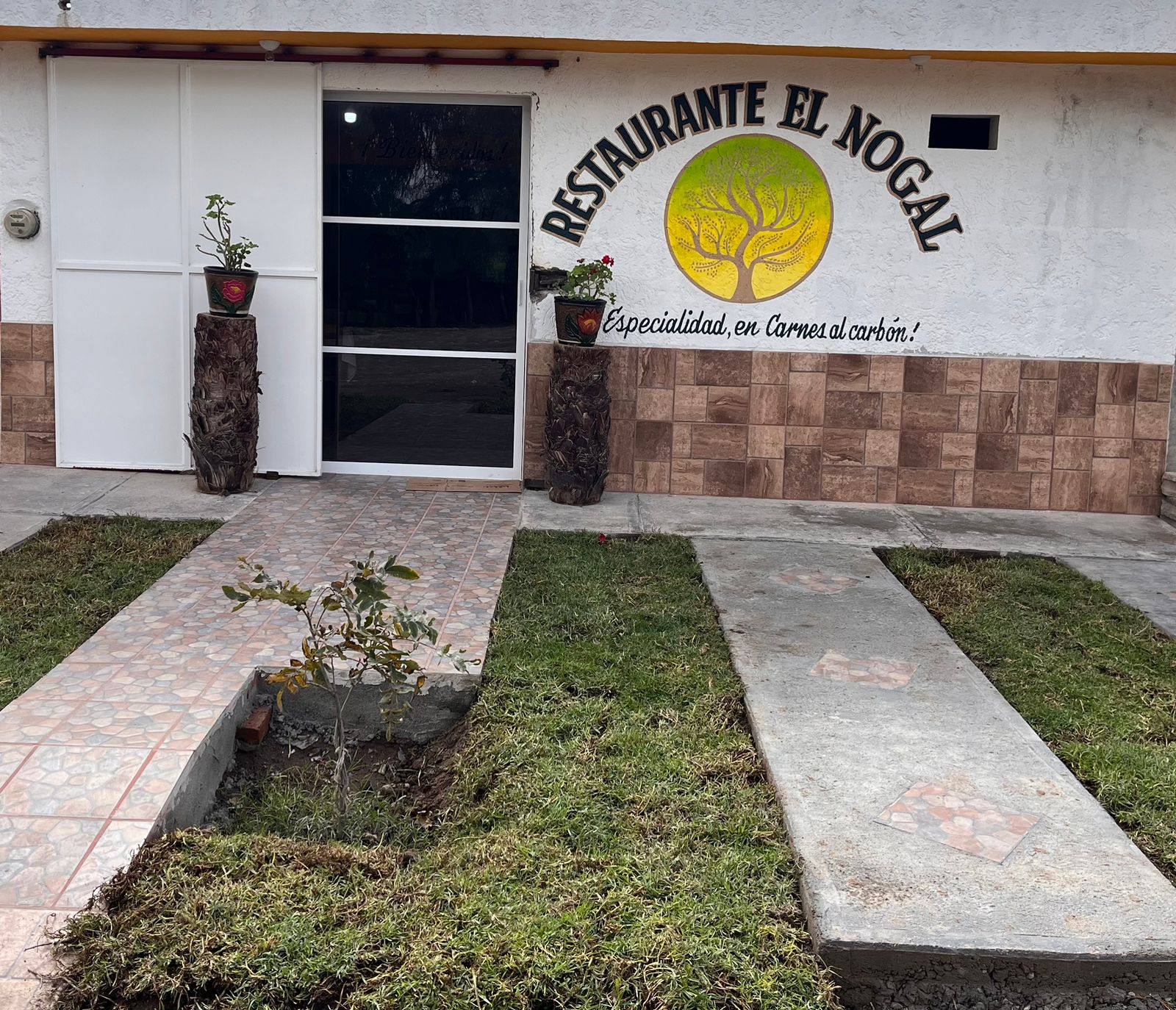 RESTAURANTE EL NOGAL image 9
