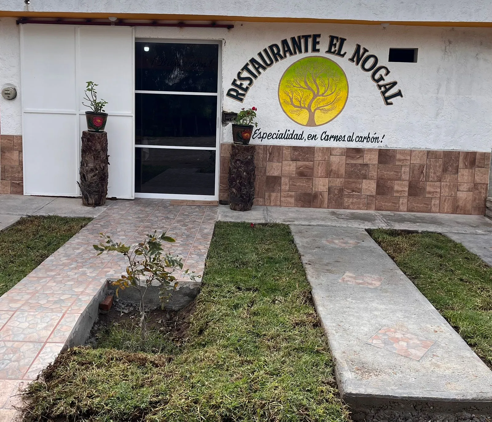 RESTAURANTE EL NOGAL image 9