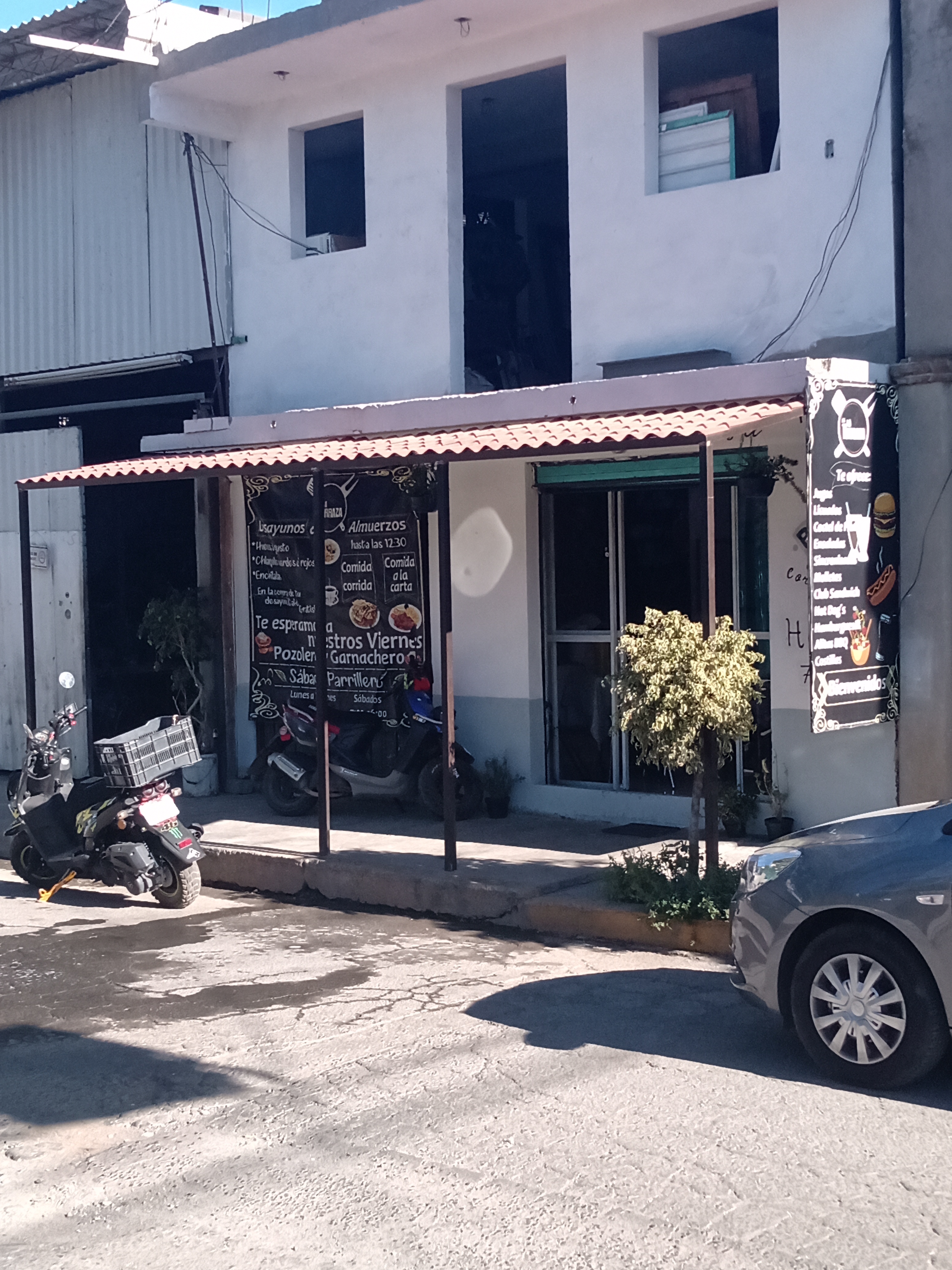 “La Terraza” image 9