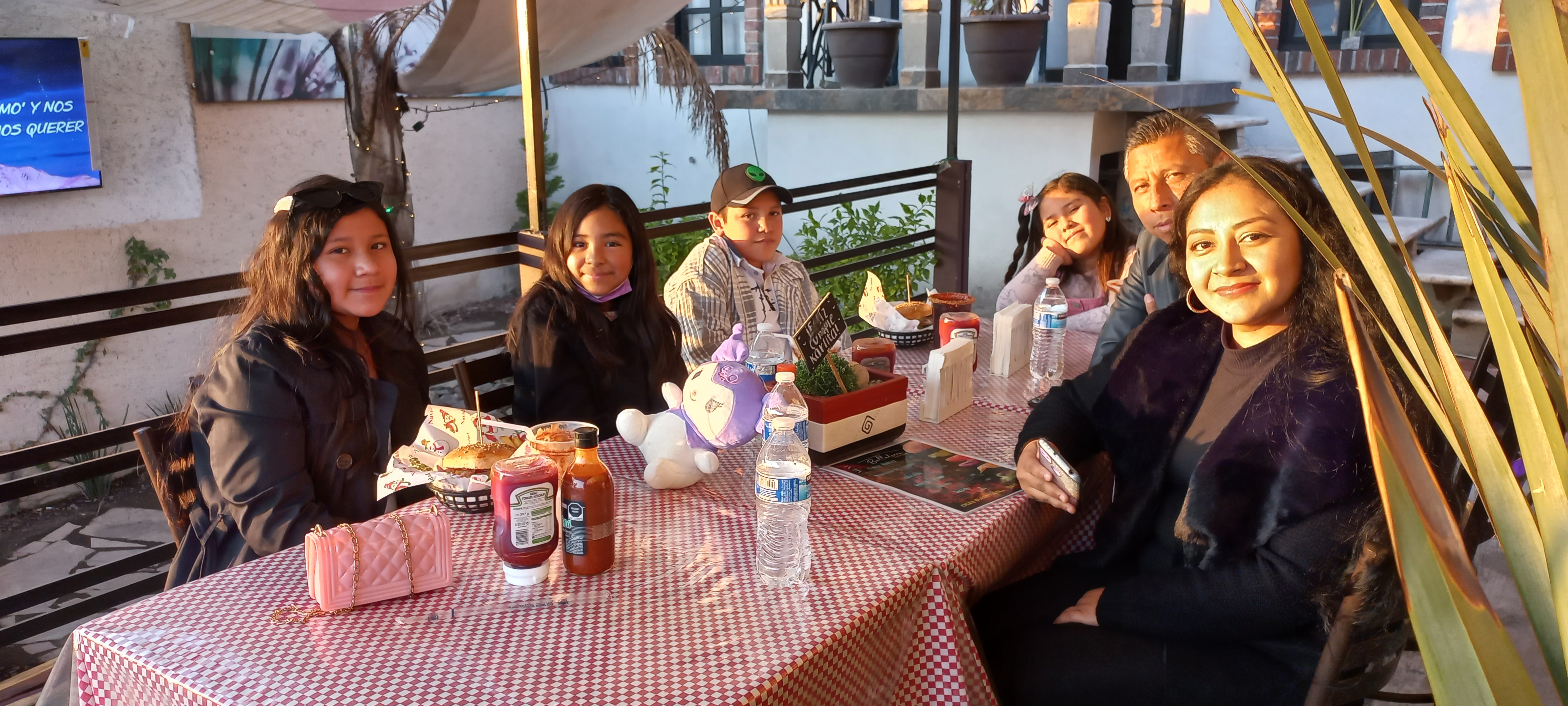 Bellaterra, Restaurant, jardín/Terraza. image 1