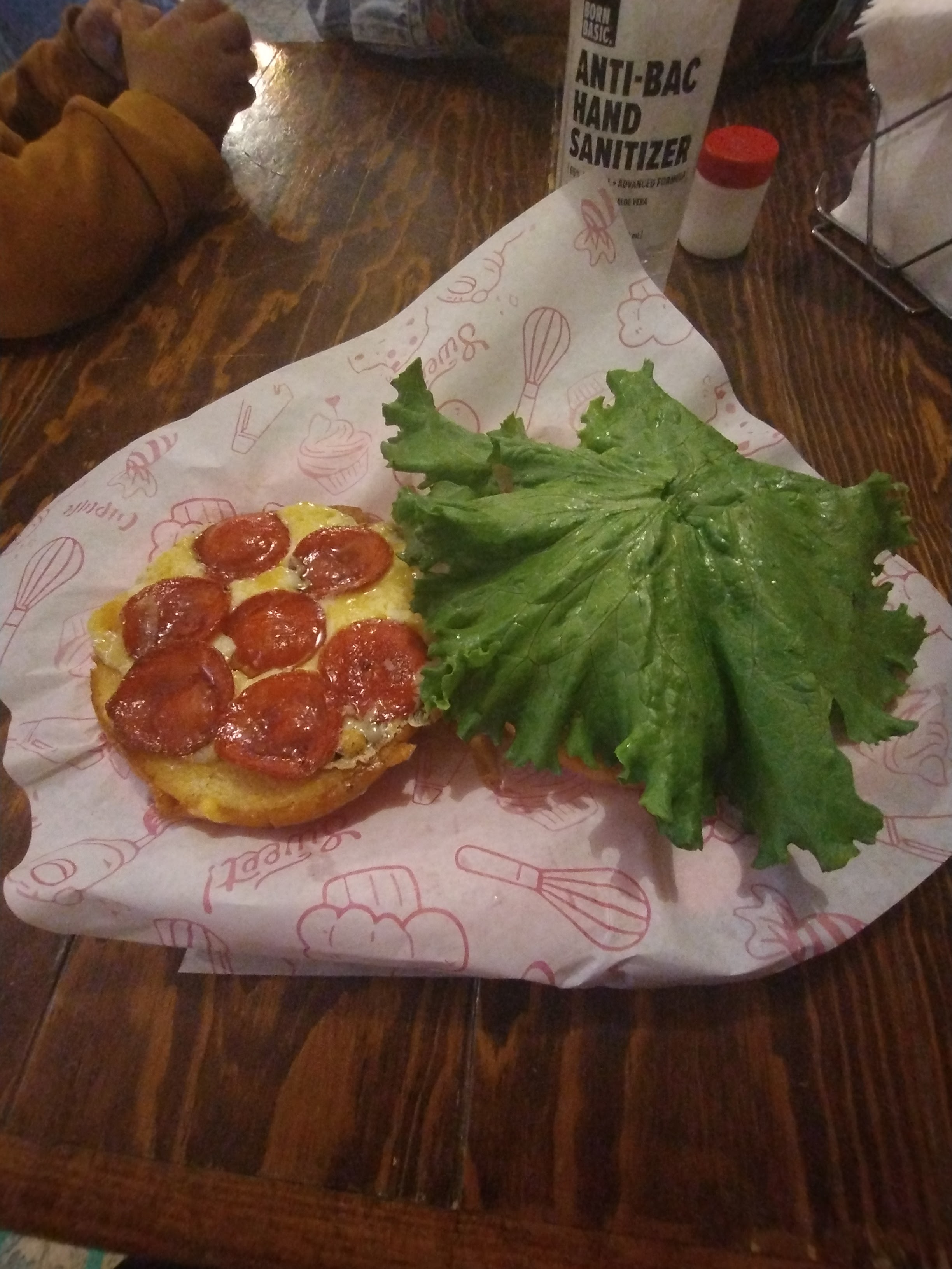 Los Héroes Restaurante - Bar image 8