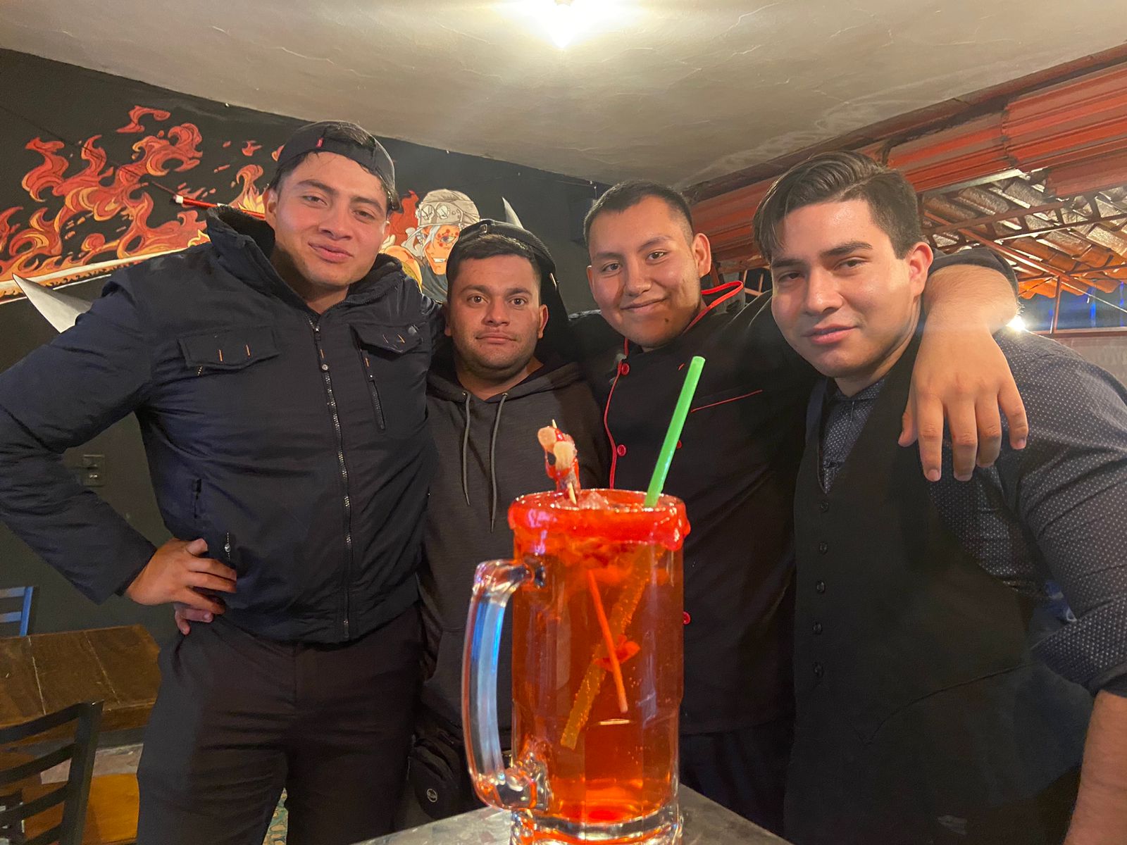 Los Héroes Restaurante - Bar image 10