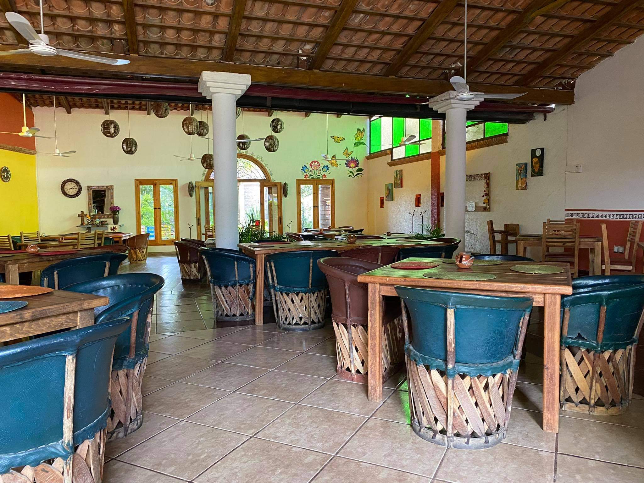 Los Mezquites Restaurant-Bar image 1