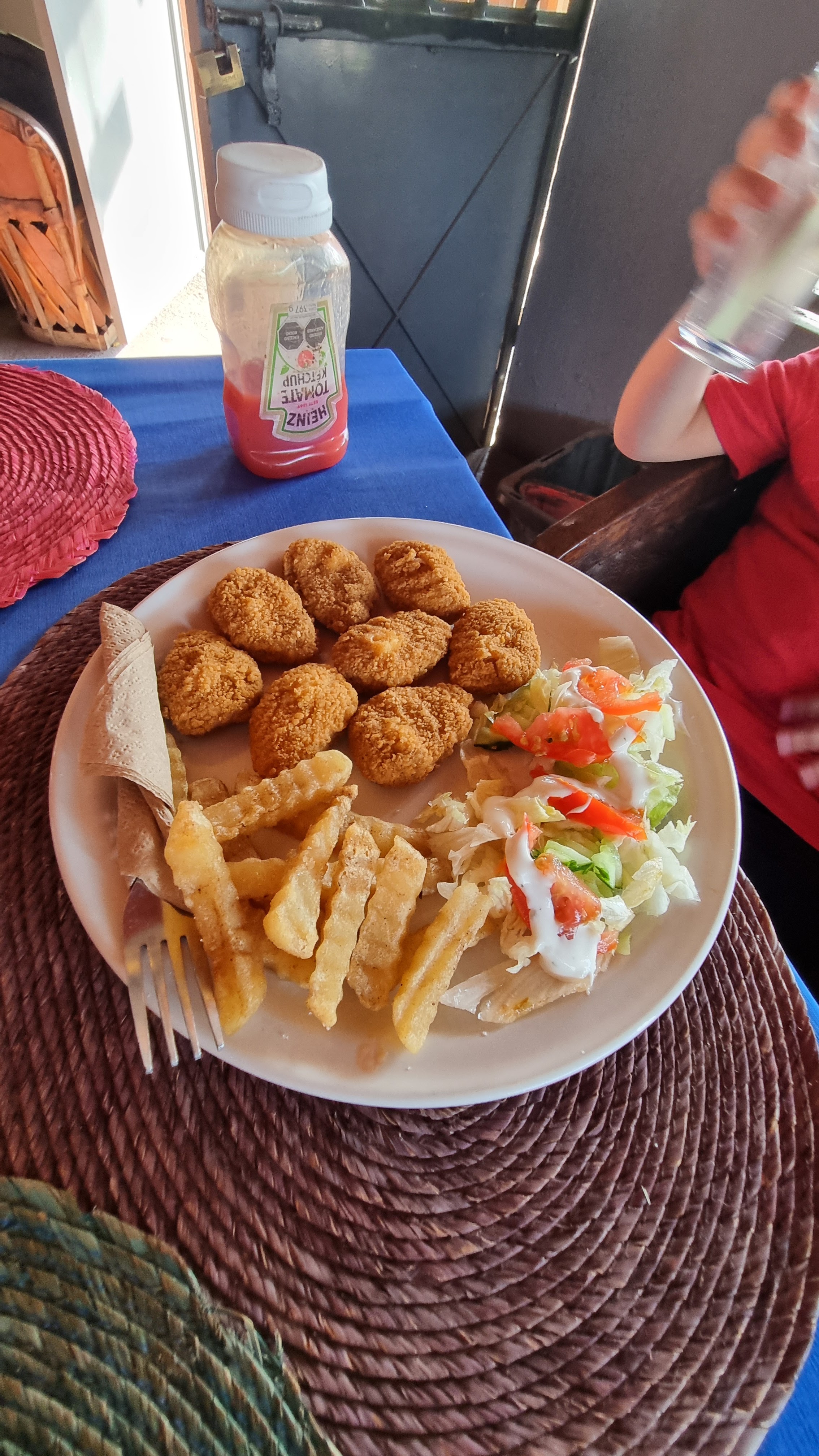 El Sencillo Bar & Grill image 2