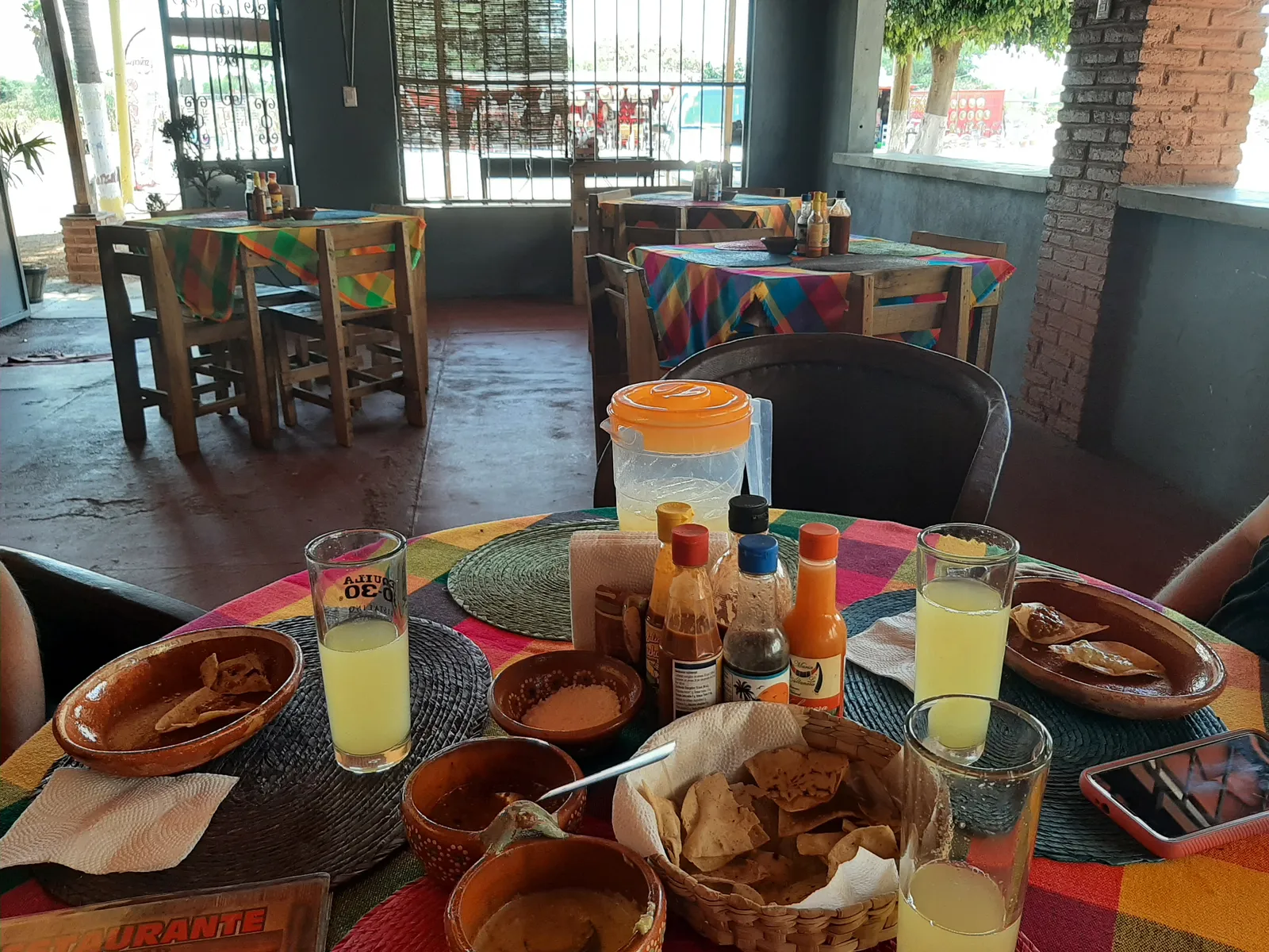 El Sencillo Bar & Grill image 8