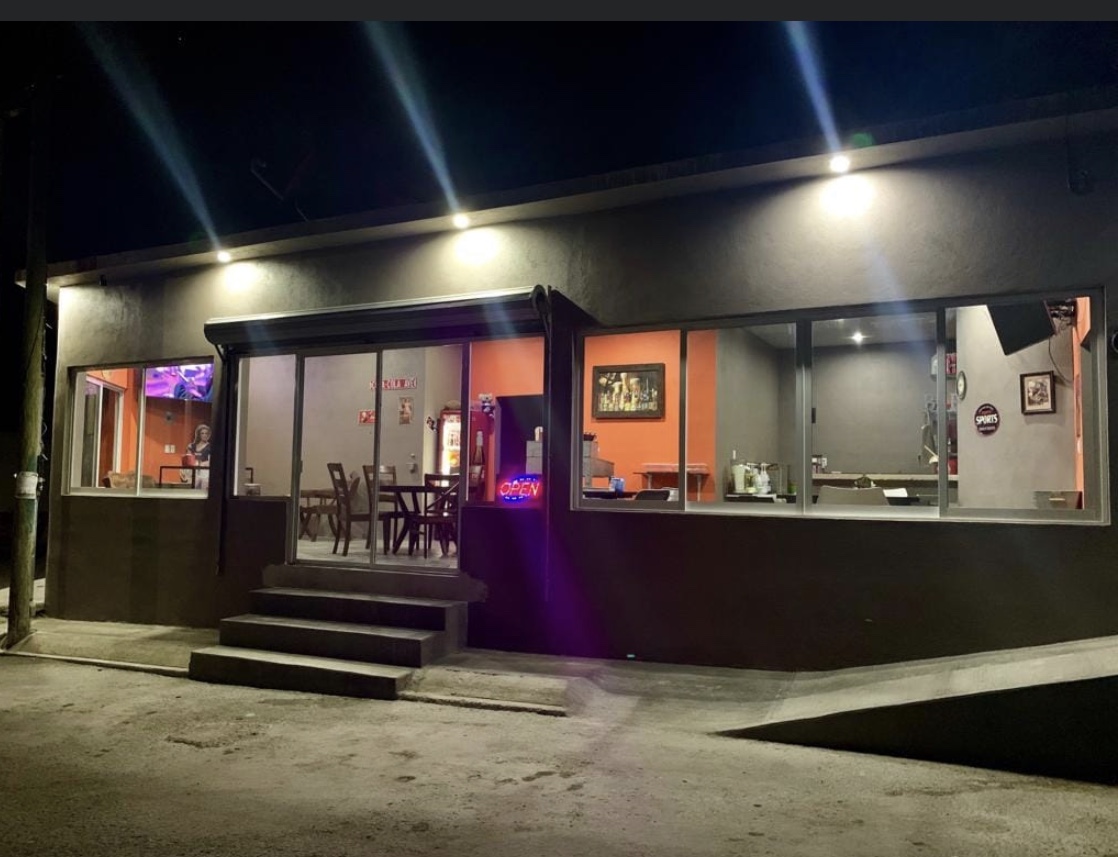 Mikeys Corner Grill image 3