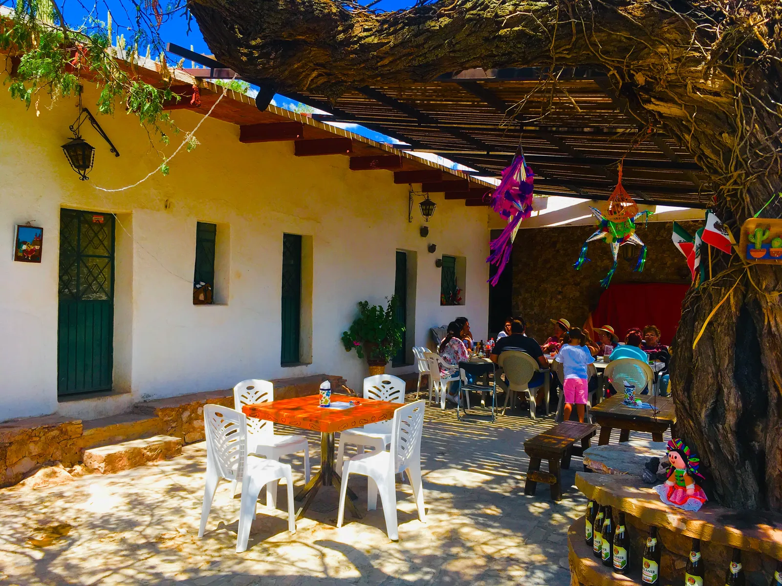 La Abundancia restaurante aleman y mexicana image 10