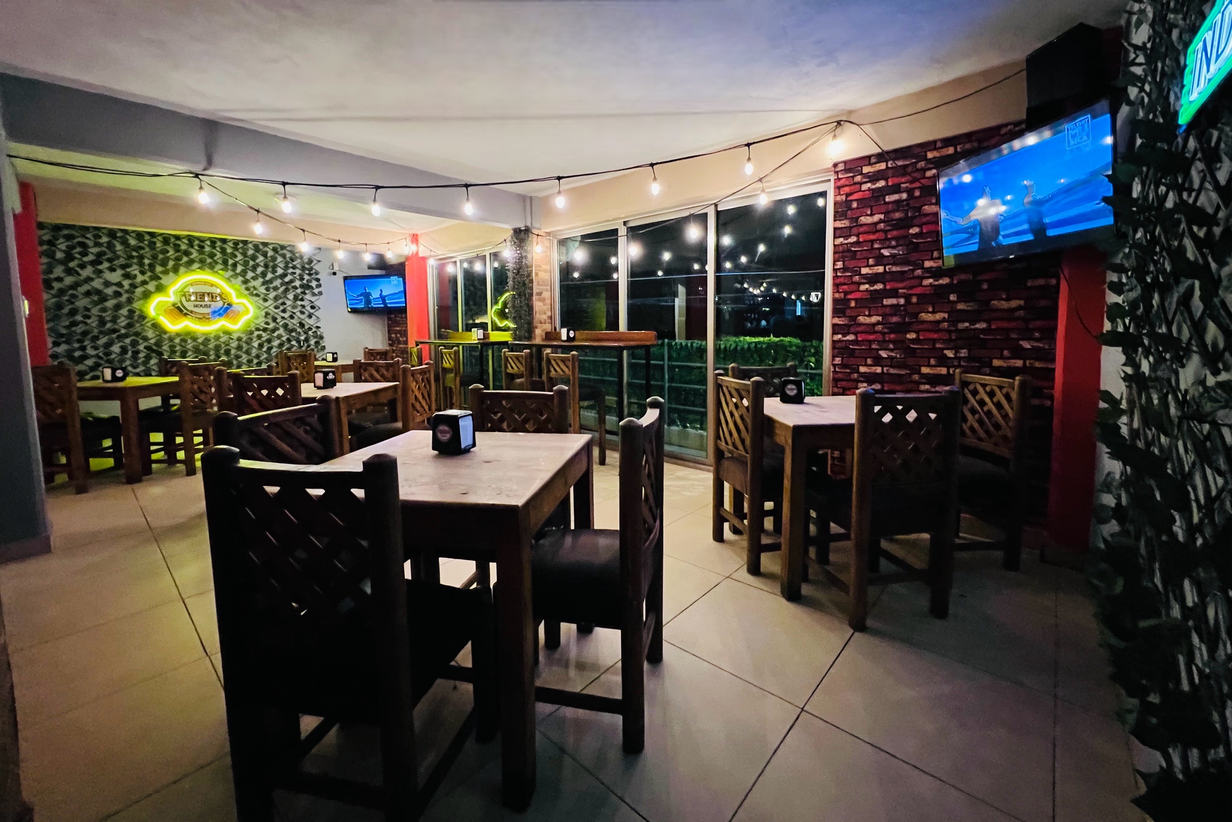 Friend’s House image 4