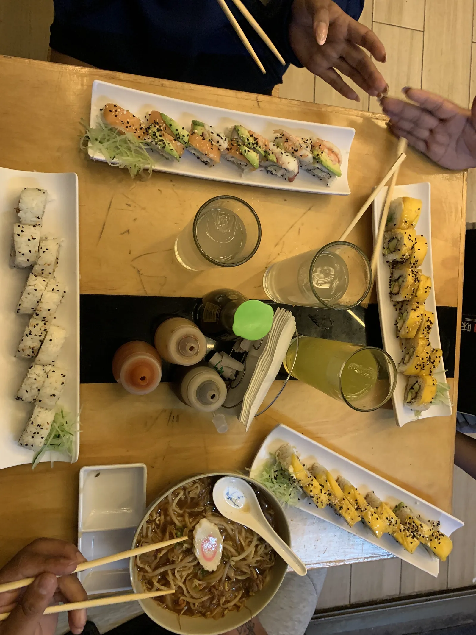 OISHII ROLL image 3