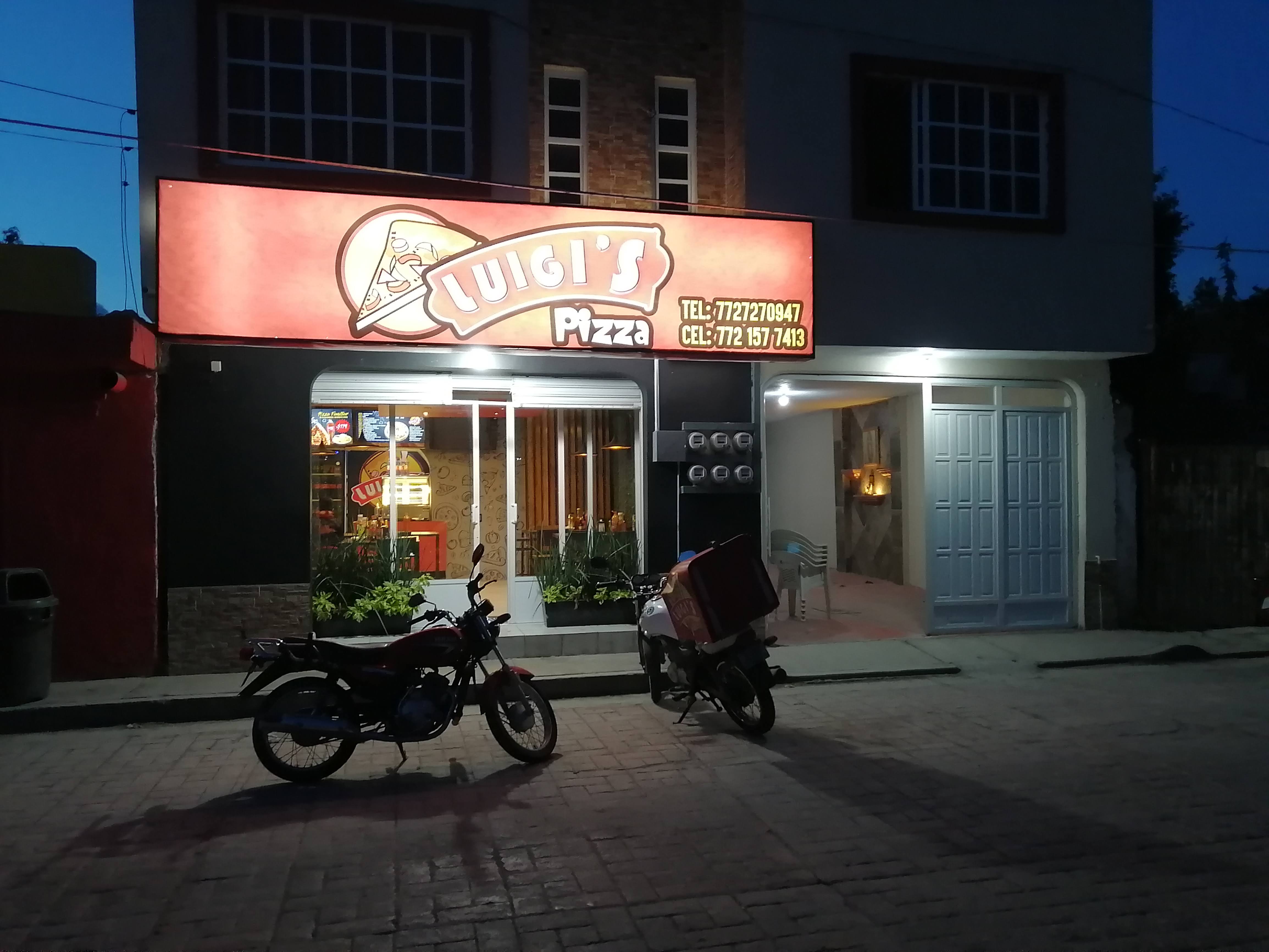 Luigis Pizza image 1