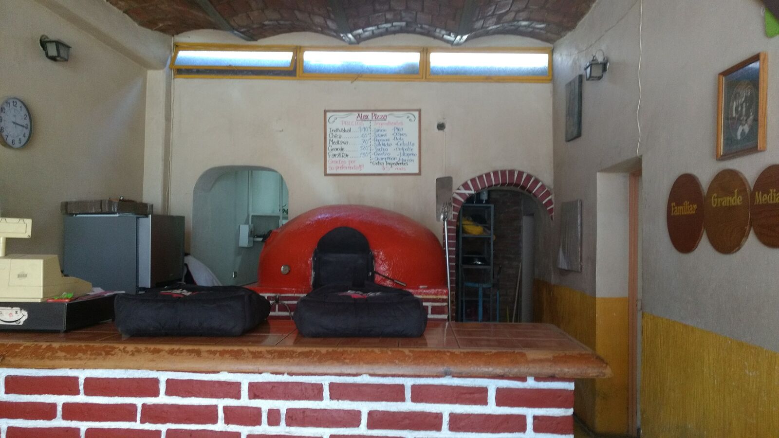 Pizzas Alex image 8