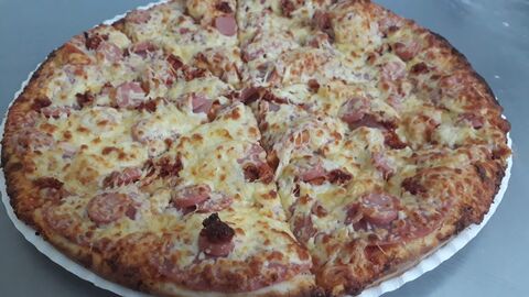 La Pizzota Pizza image 5