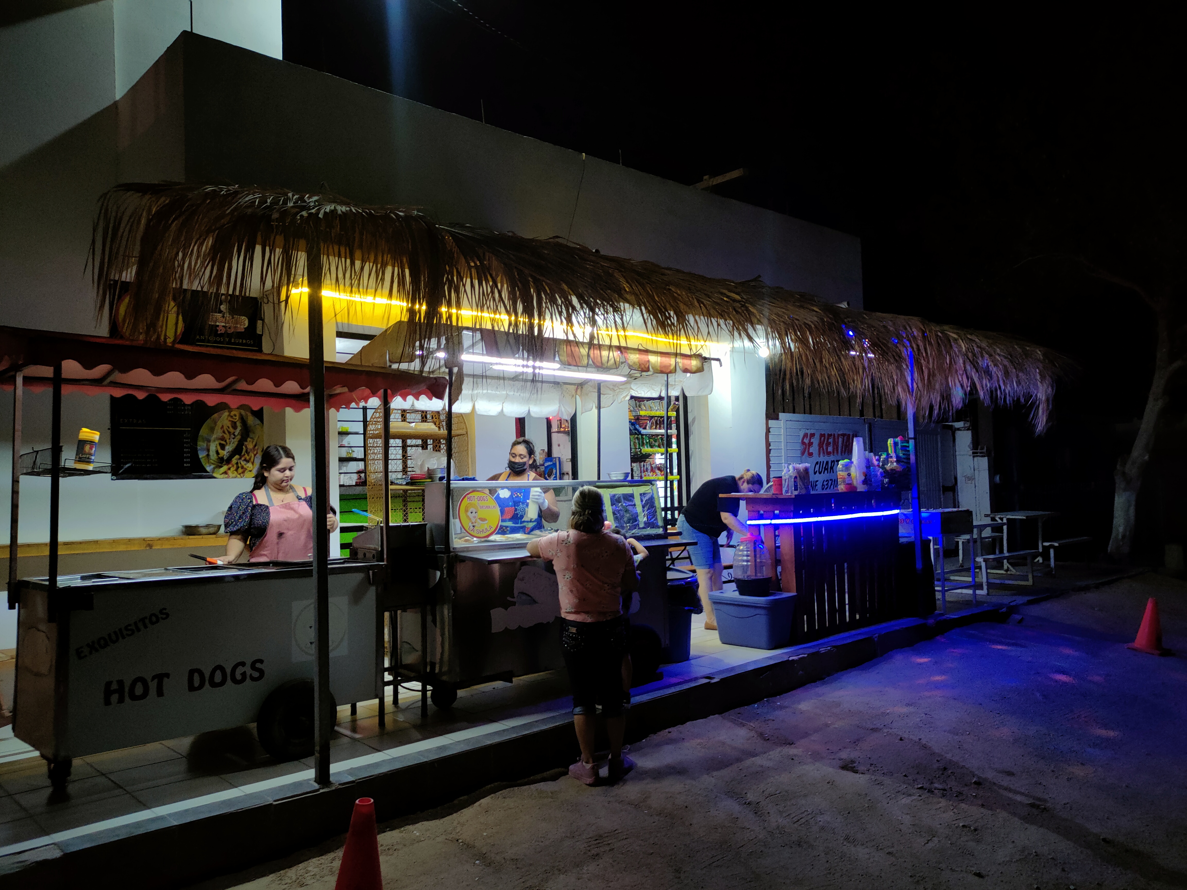 Restaurant's La Shula. image 6