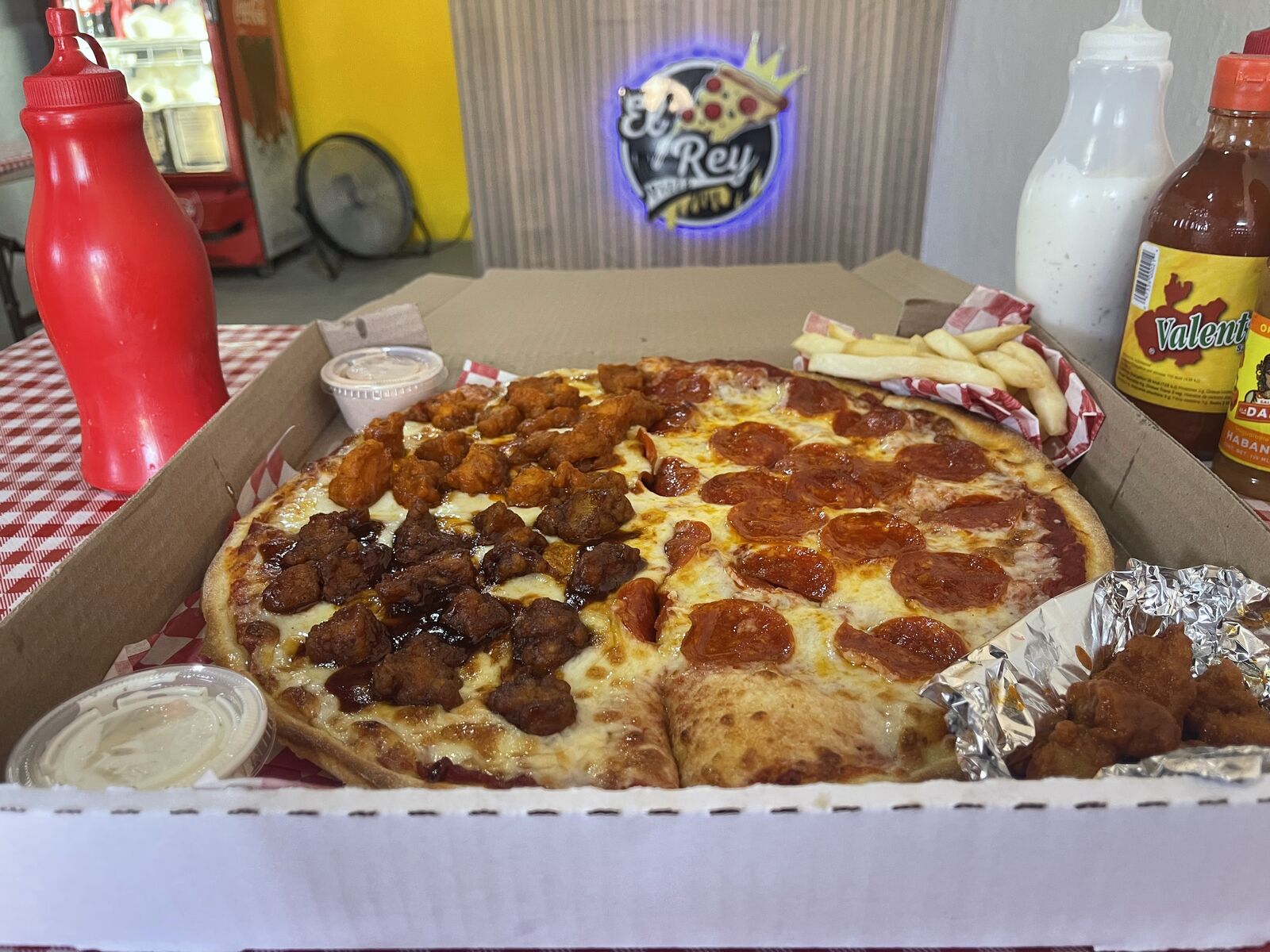 El Rey pizza image 3