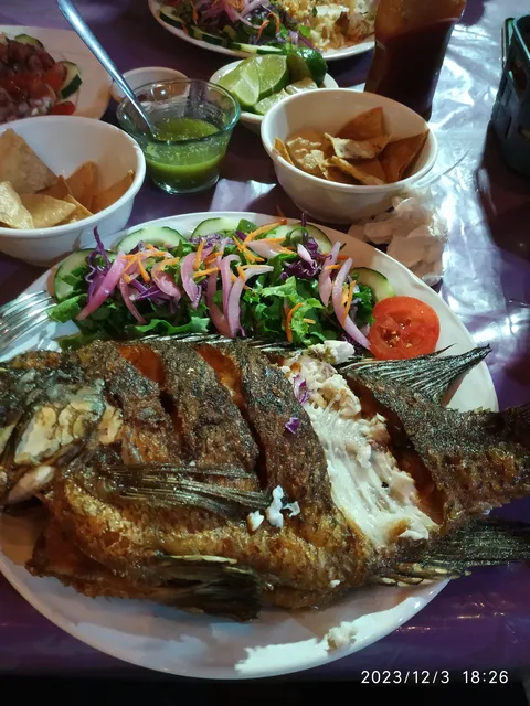 Tipico Puerto Ceiba image 5