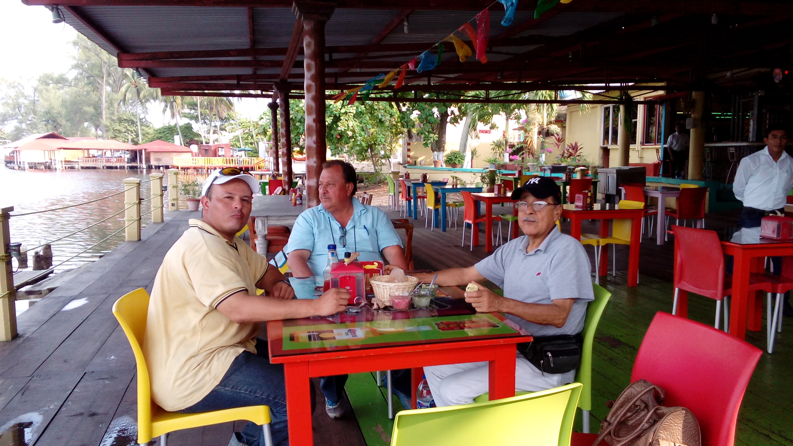 Tipico Puerto Ceiba image 10