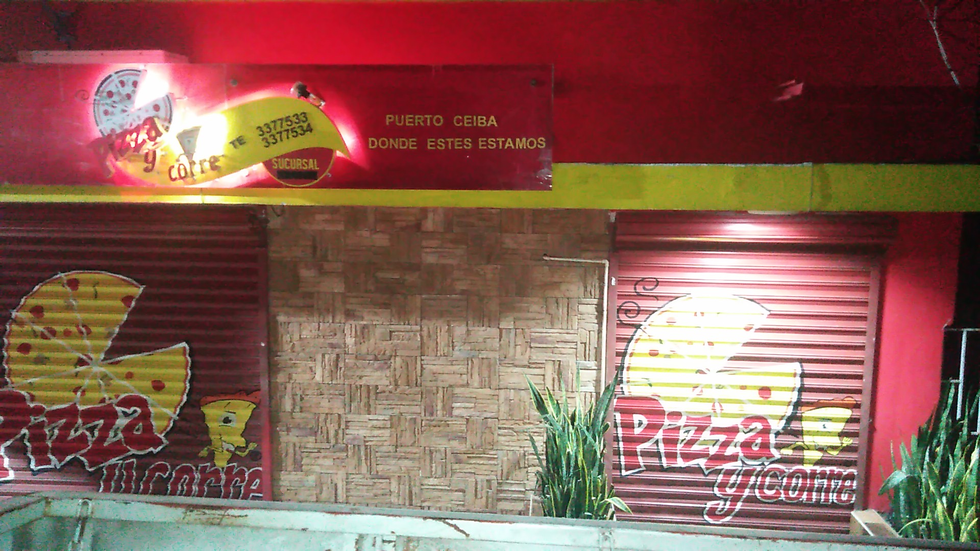 Pizza Y CORRE Sucurzal Puerto Ceiba image 4