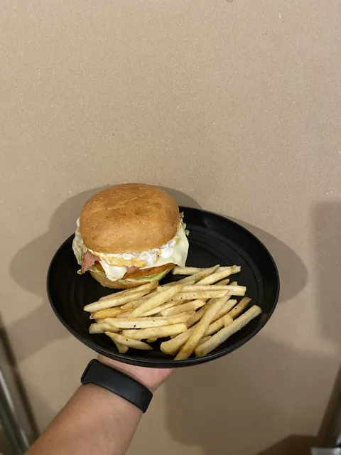 Ome’s Burgers image 6