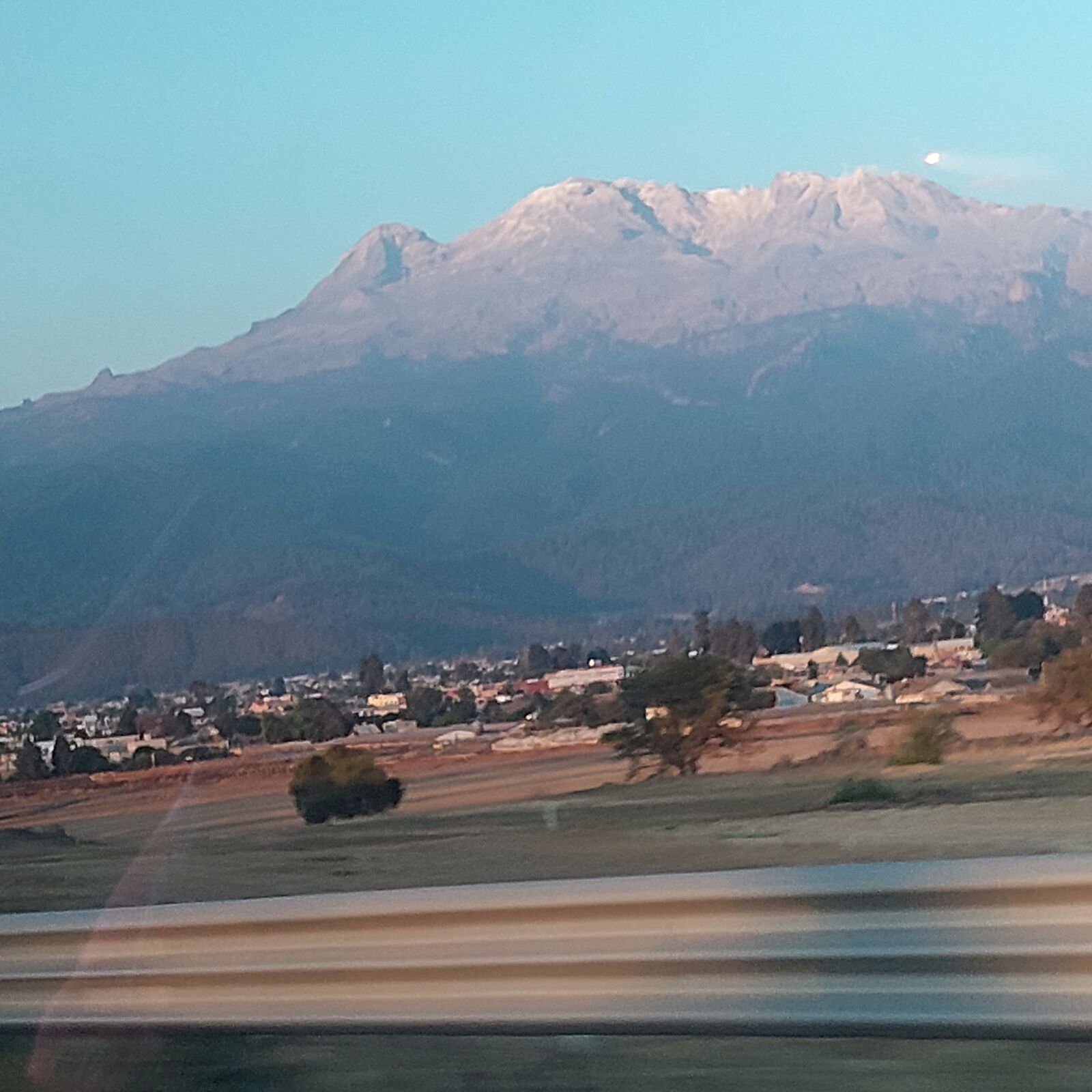 La Mujer Dormida image 1