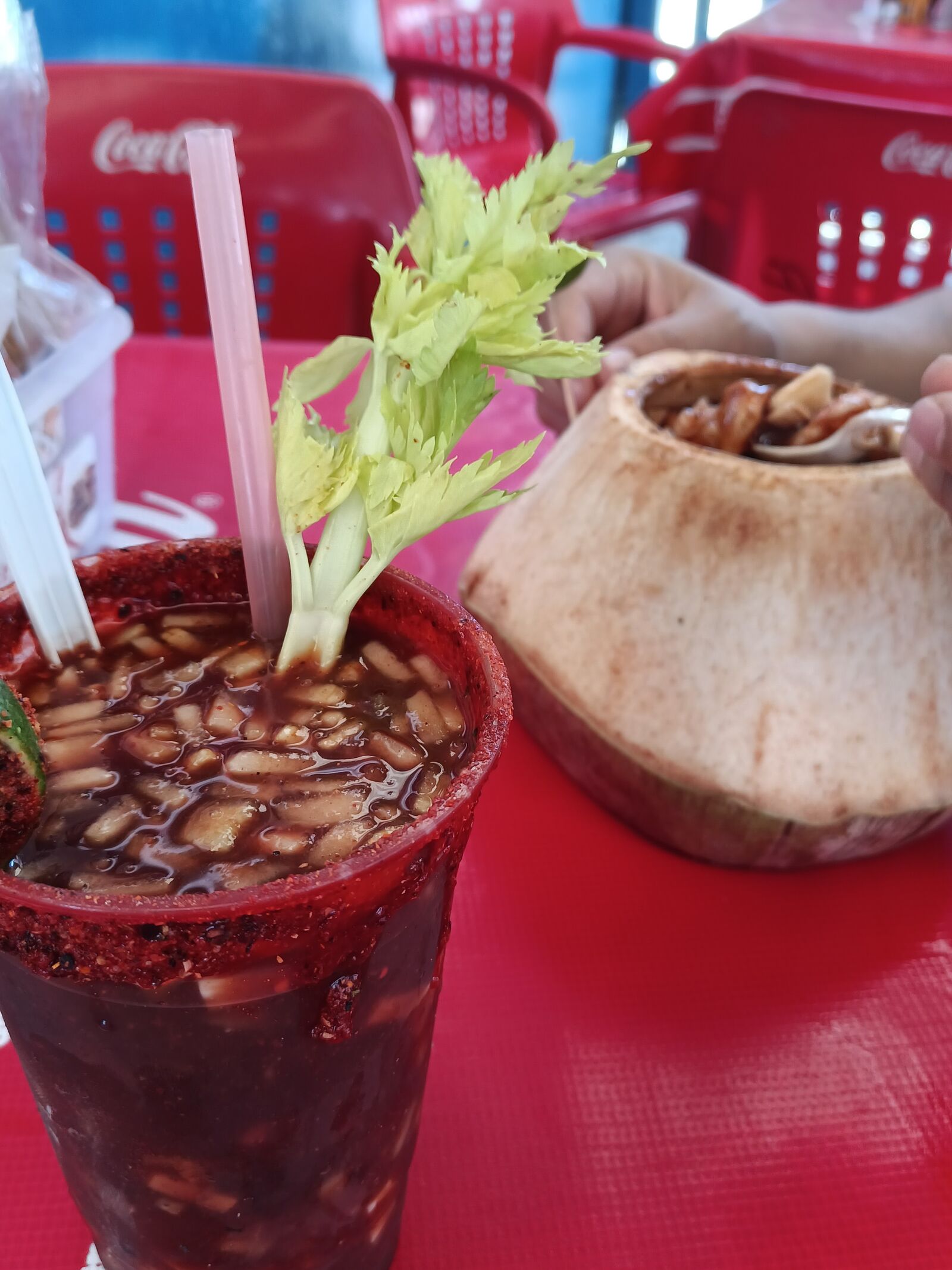 Cocos y mariscos santa fe image 4