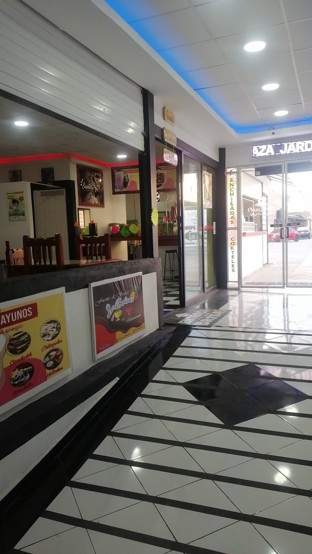 Fuente de sodas "Las Brisas" image 4