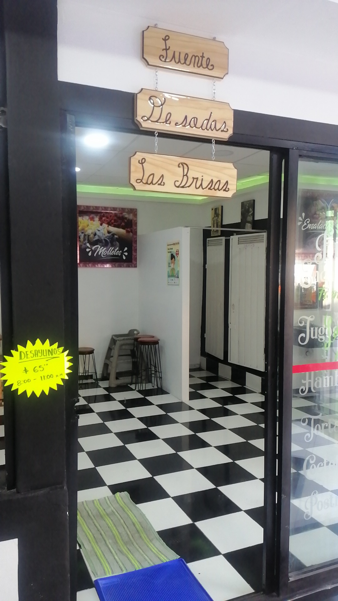 Fuente de sodas "Las Brisas" image 8