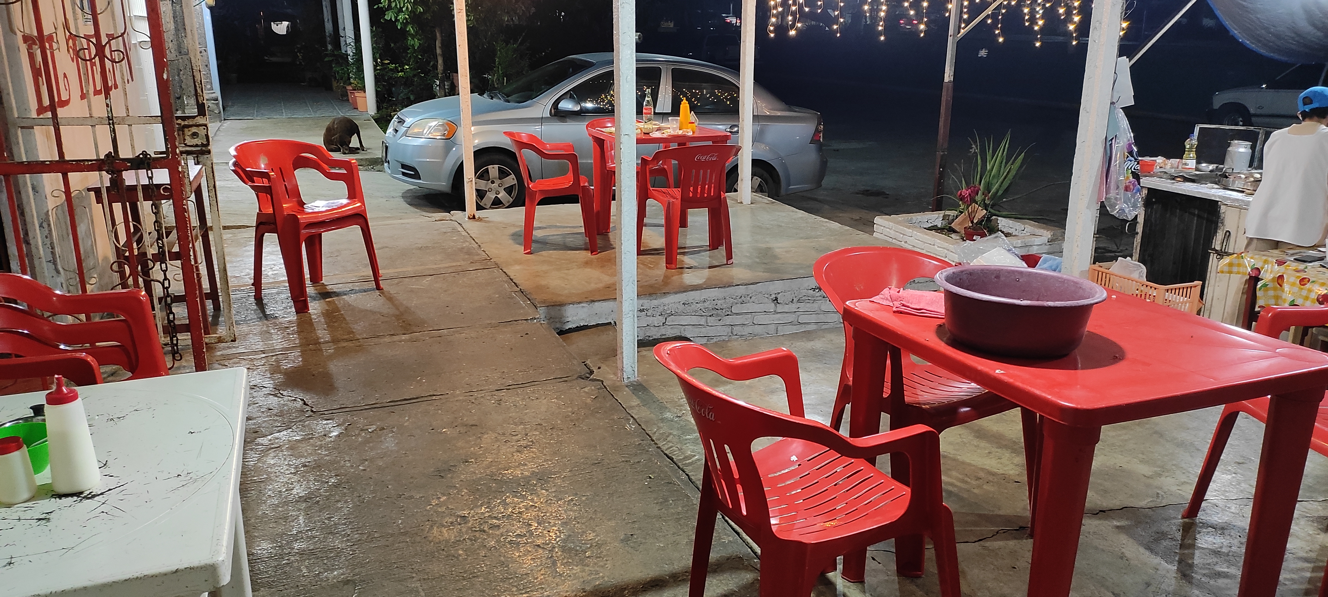 Taquería El Delfín image 1