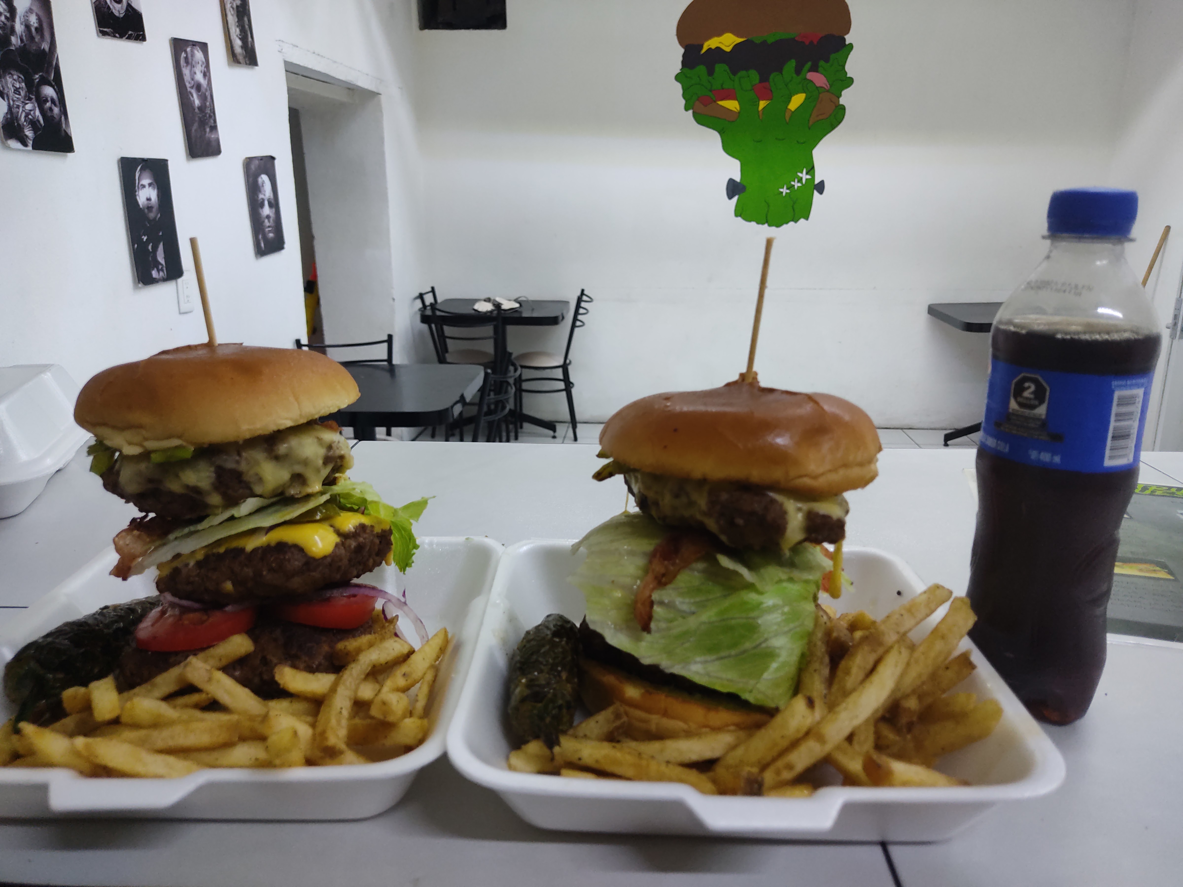 Monstruo burguesas image 10