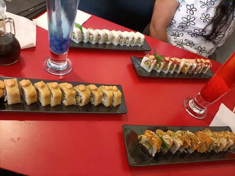 KINGU SUSHI image 2