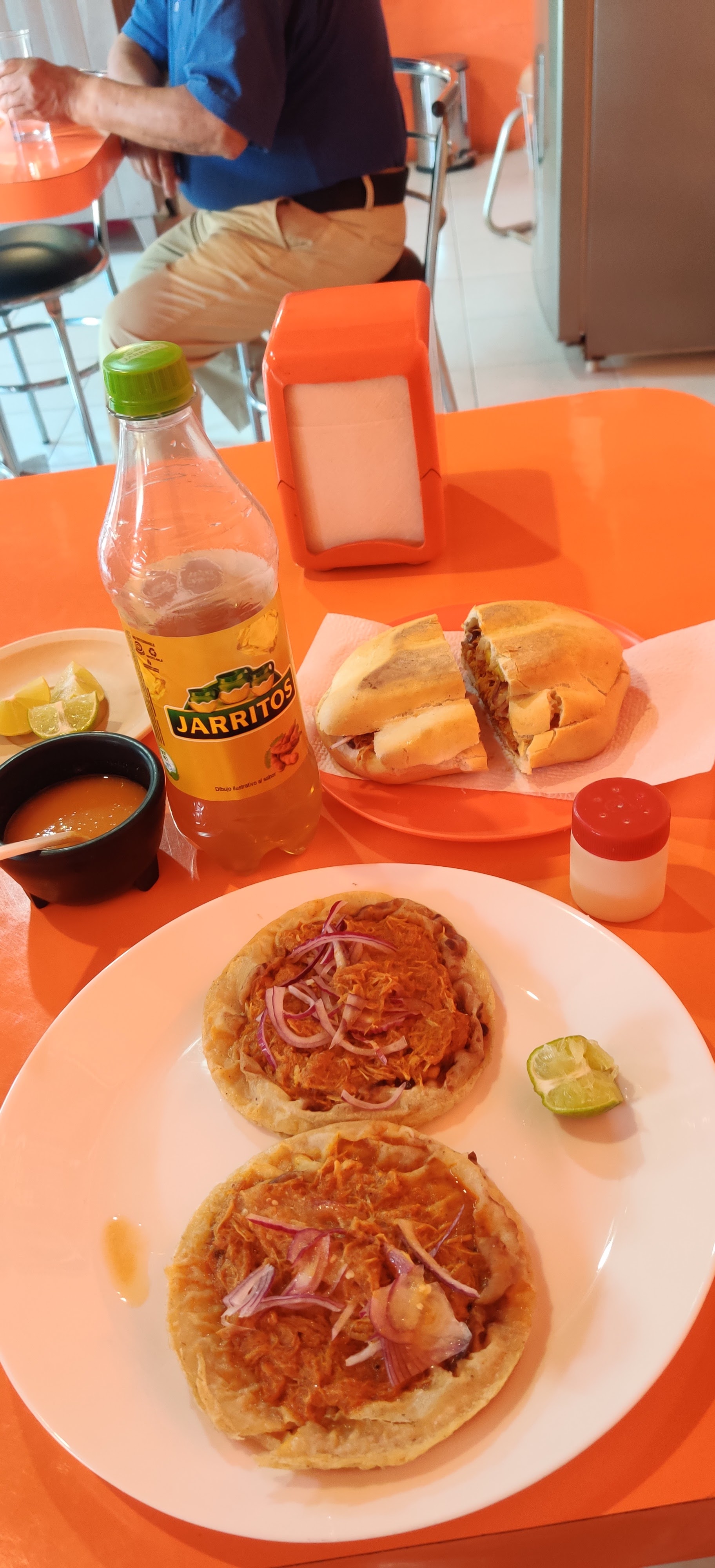 Roberto's COCHINITA image 5