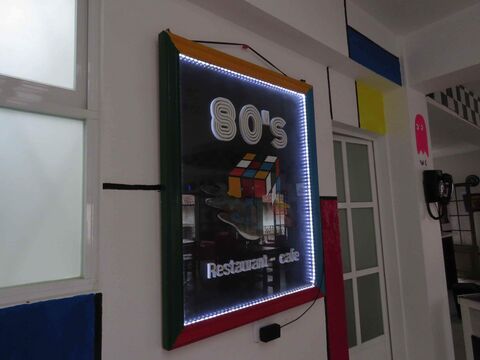 Restaurante 80s image 3