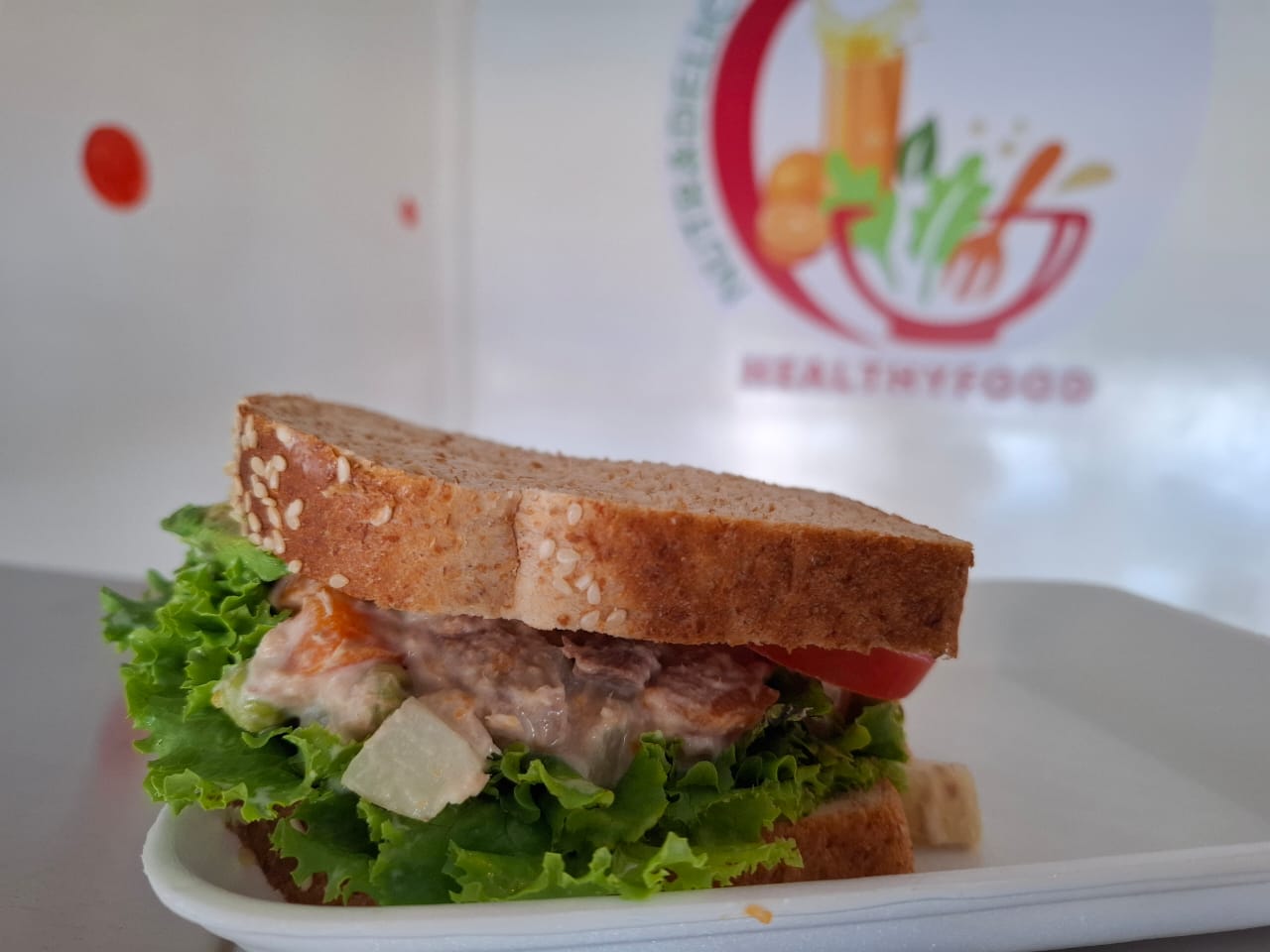 NUTR&DELICIAS. jugos, licuados, ensaladas. image 2