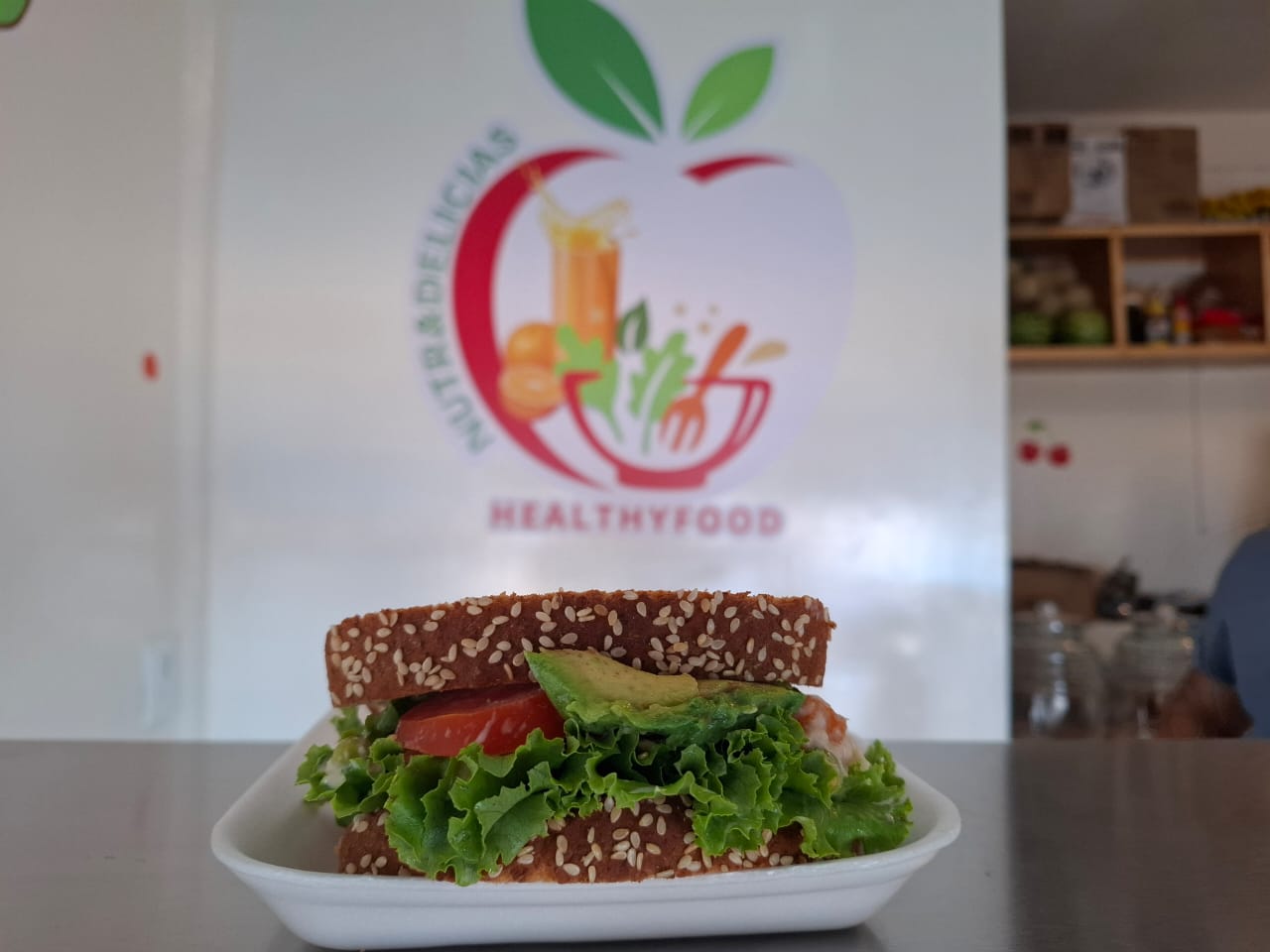 NUTR&DELICIAS. jugos, licuados, ensaladas. image 6