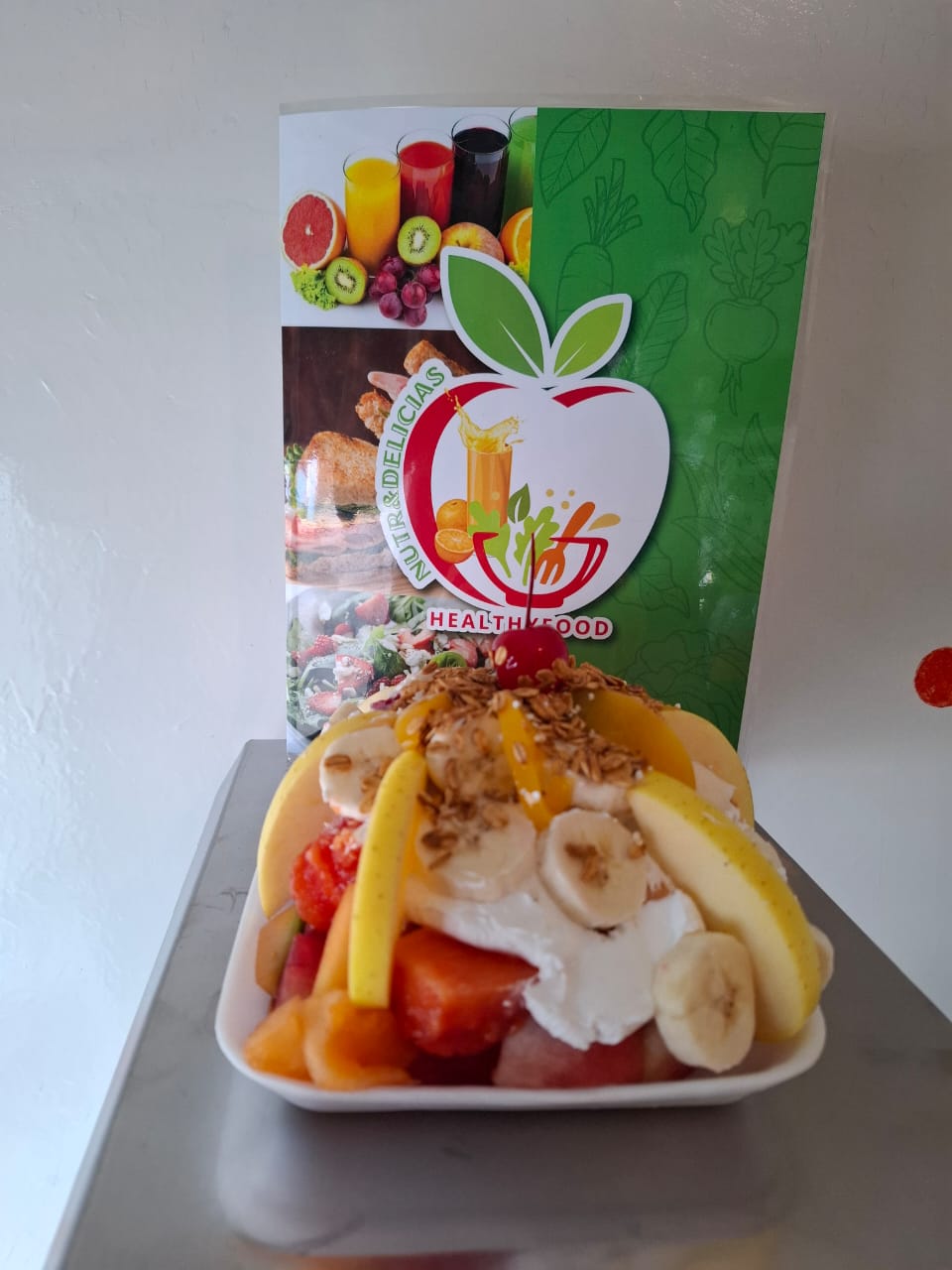 NUTR&DELICIAS. jugos, licuados, ensaladas. image 8