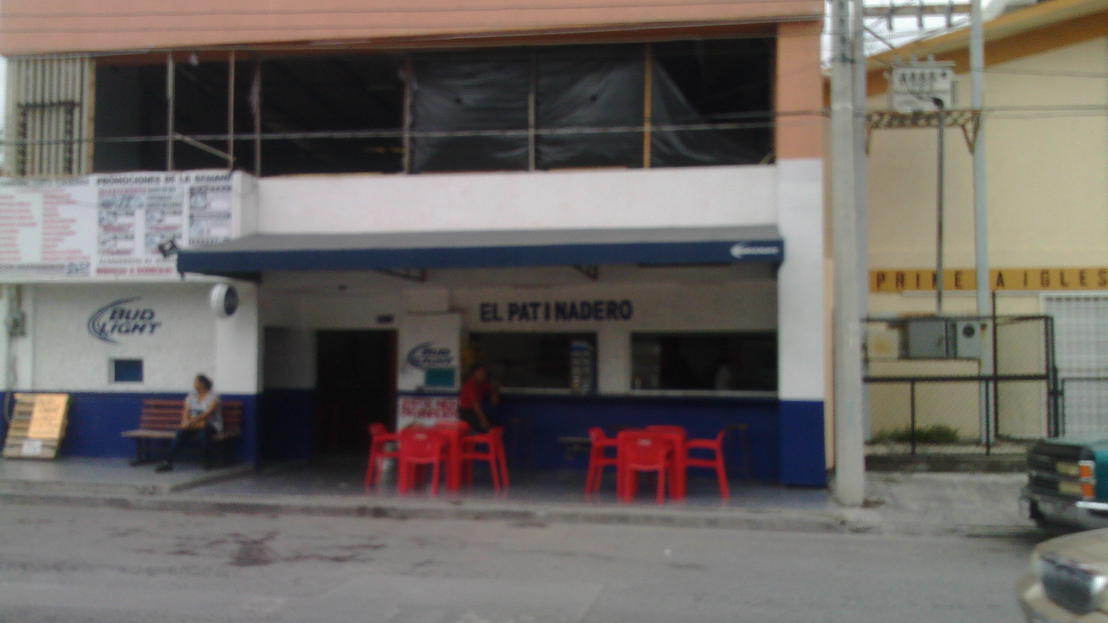 Zkate Night Diversiones y Restaurante image 4