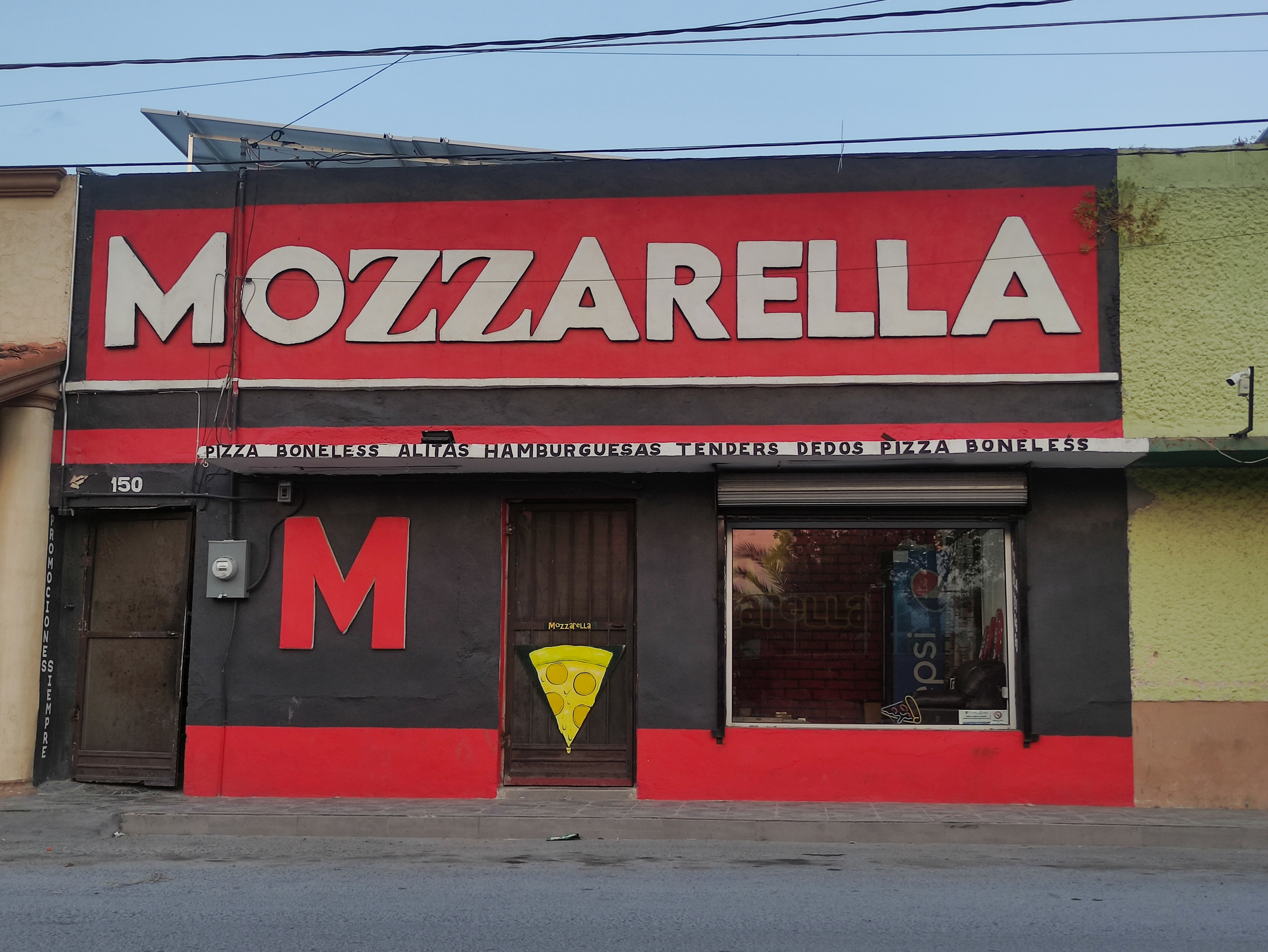 Pizzas La Mozzarella image 1