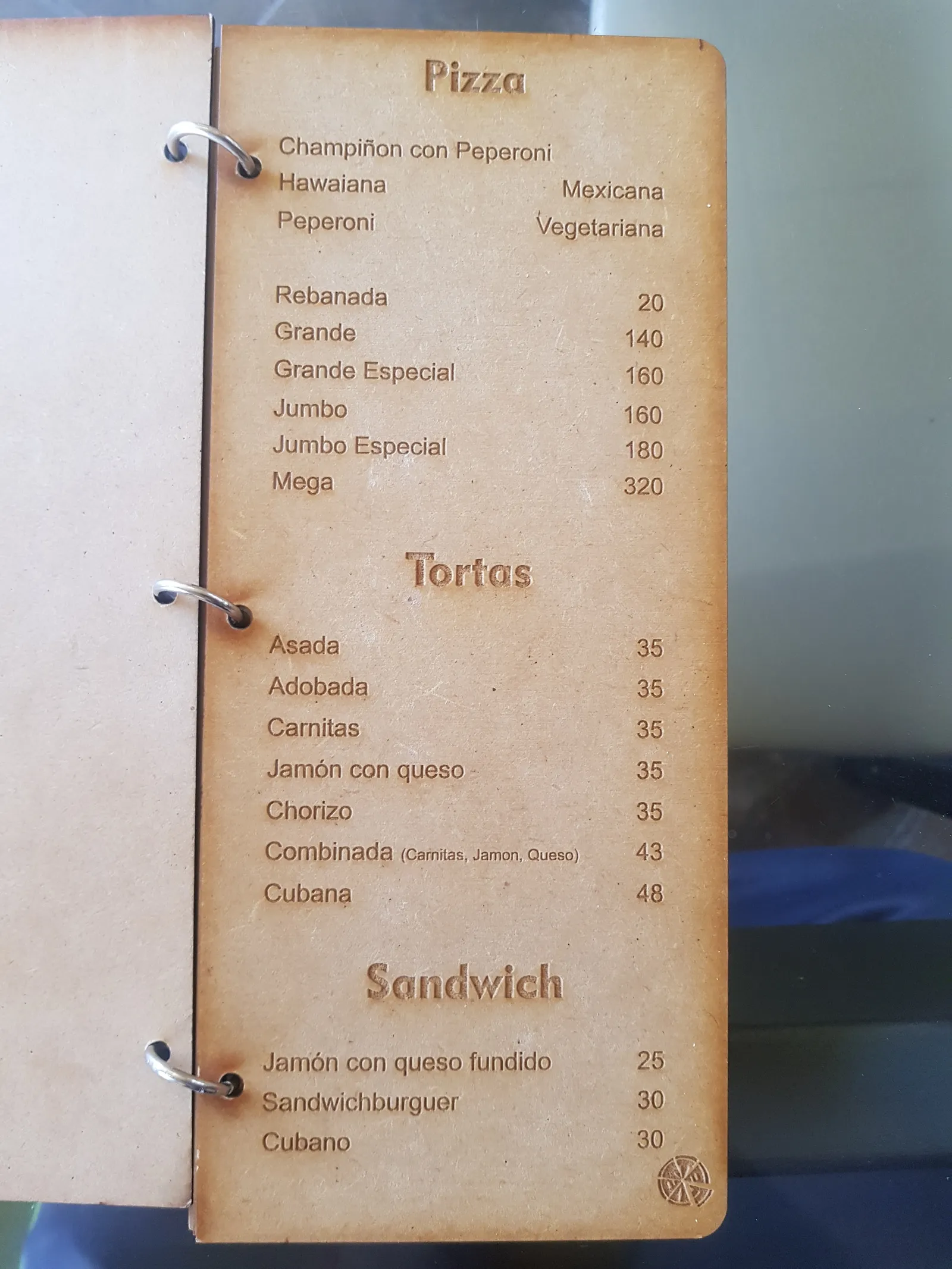 Pizzas La Fuente image 7