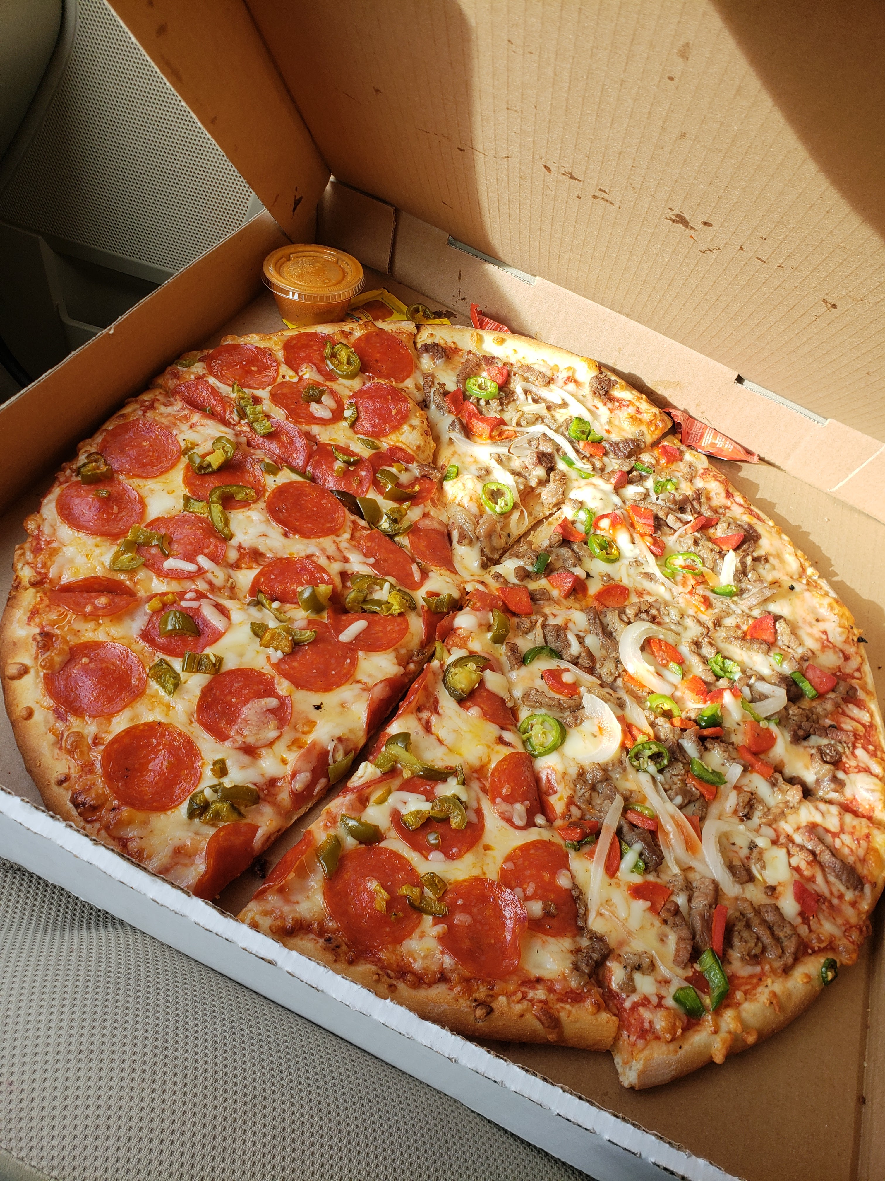 Bola's Pizza image 2