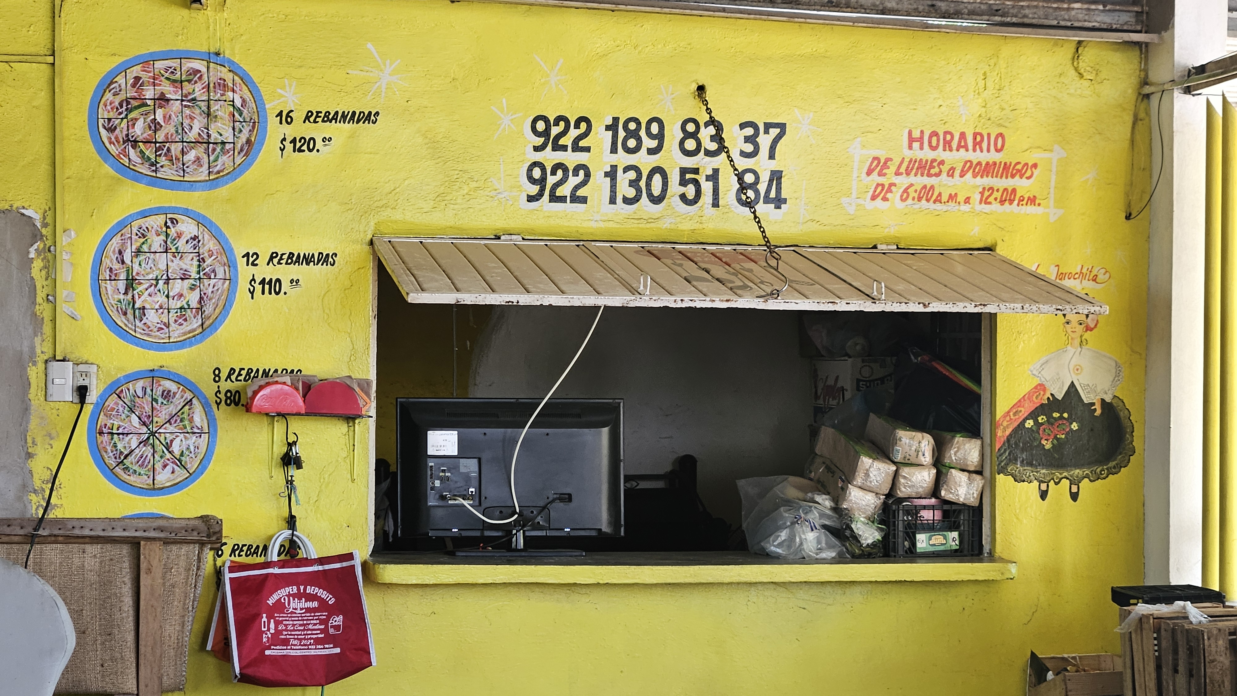 Memelas "La Jarochita" image 1