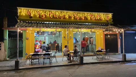 La Casa del Buen Taco image 2