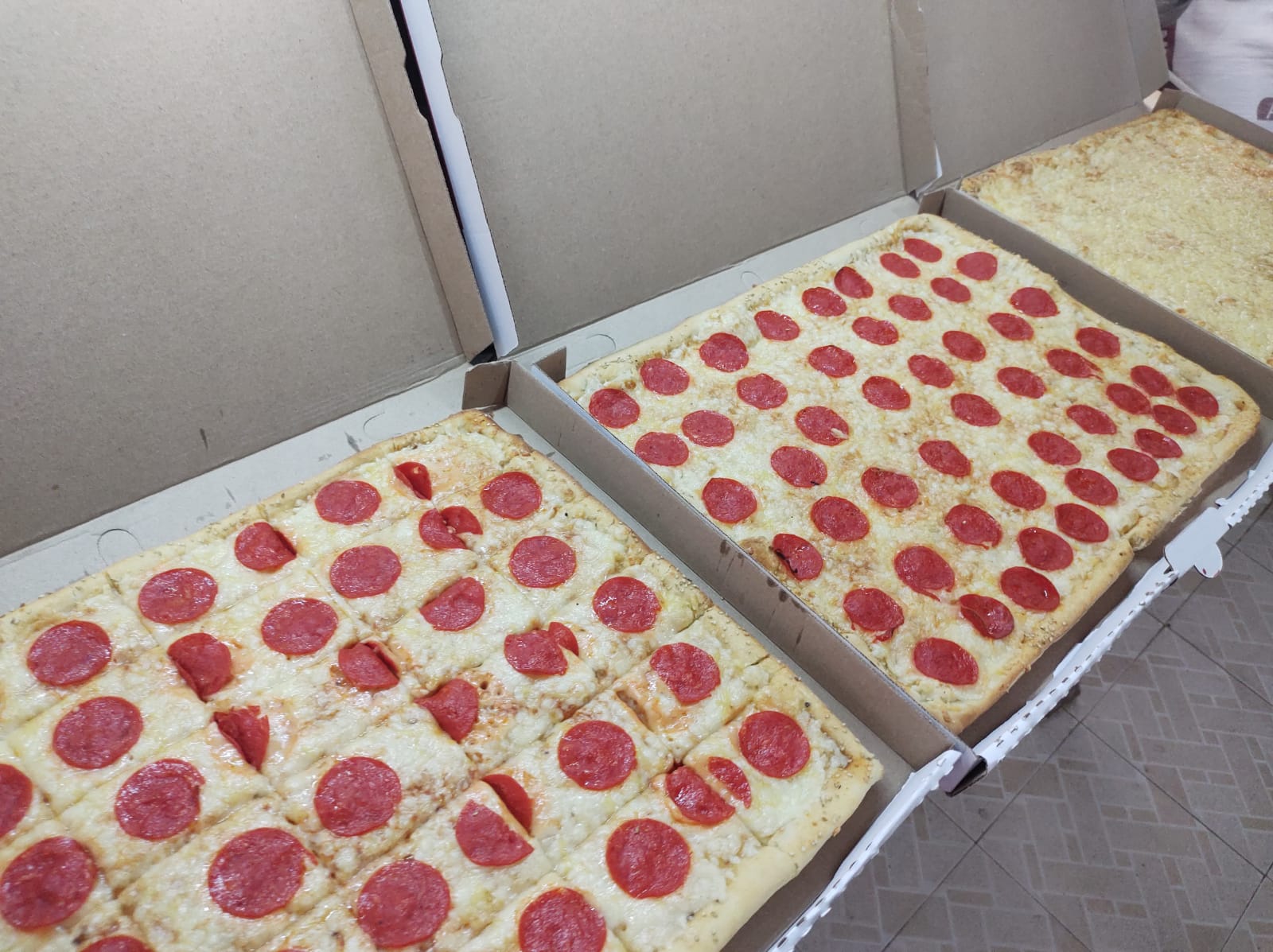 Lingüini pizza image 7