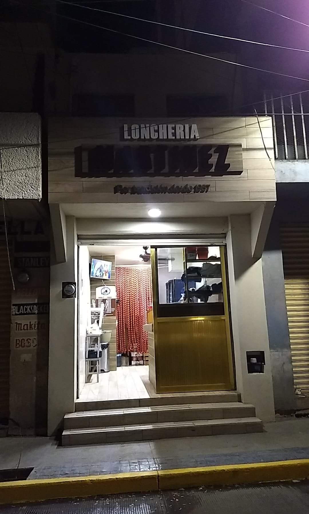 LA UNICA y LA MEJOR LONCHERIA MARTINEZ image 2