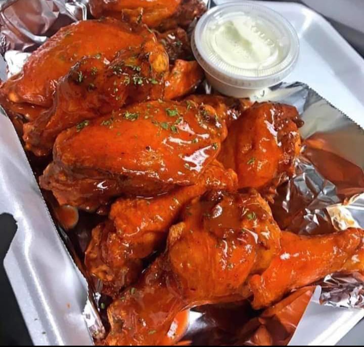 WING'S WORLD image 2