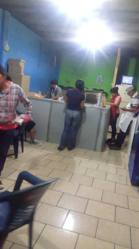 PIZZERIA ESTRELLA image 6