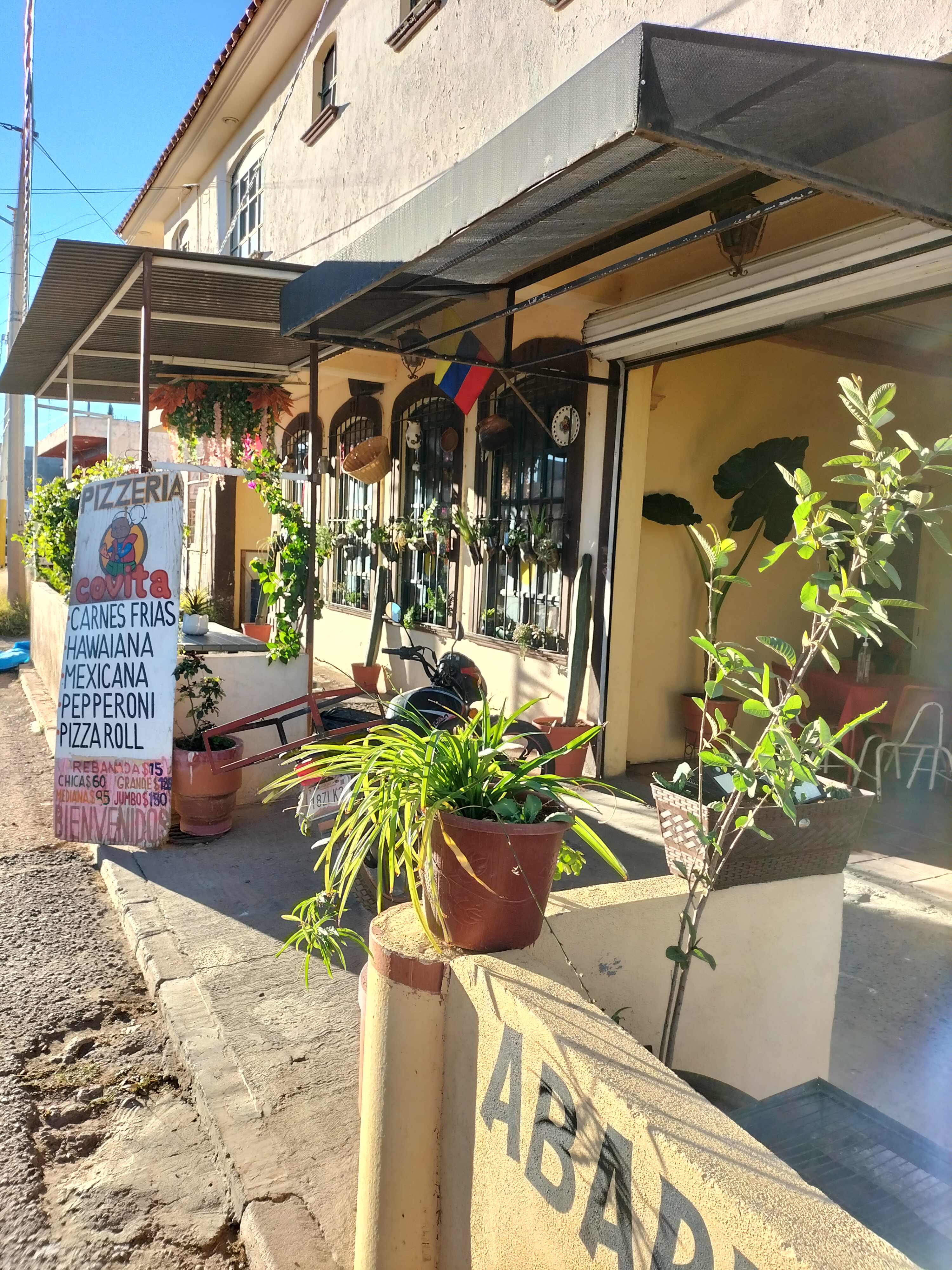 Pizzeria covita image 1