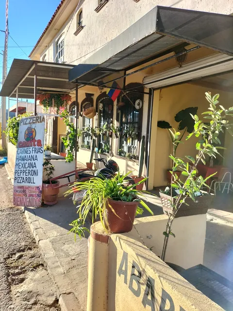 Pizzeria covita image 1