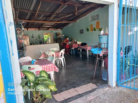 TACOS DE GUISADOS LA ESCONDIDA image 1